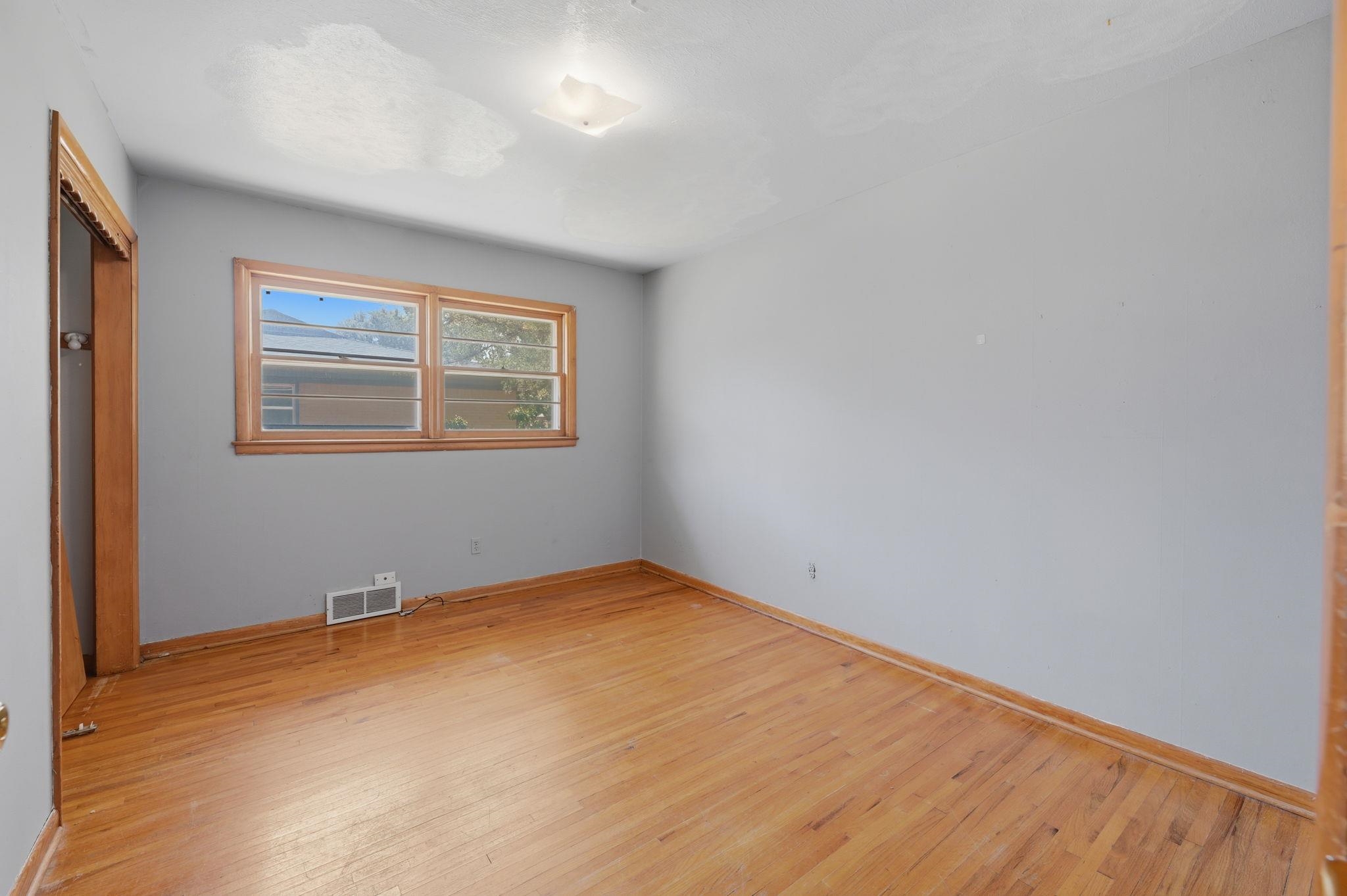 2114 S Chautauqua Property Photo 20
