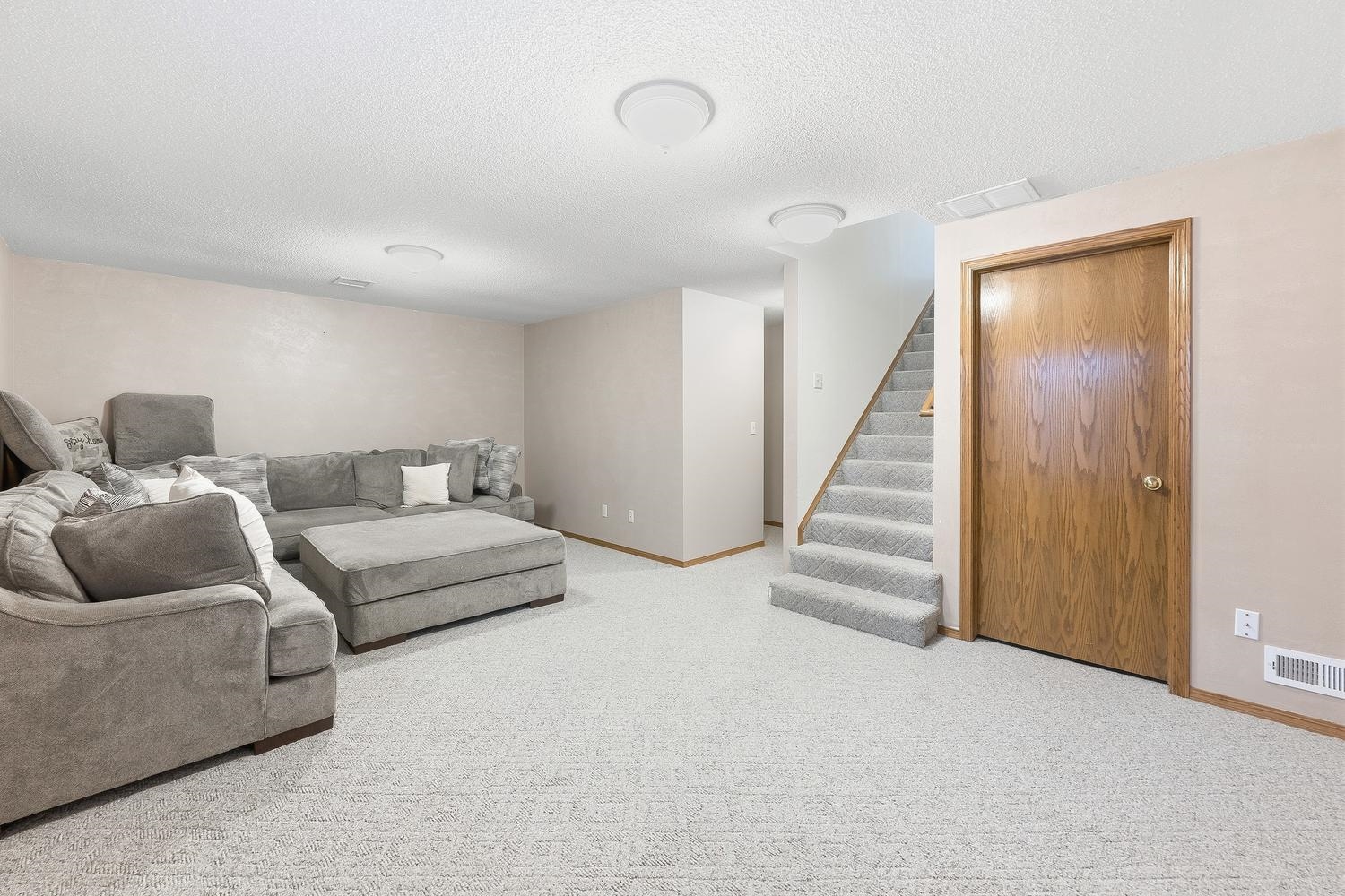 4 E 2nd Circle Property Photo 23