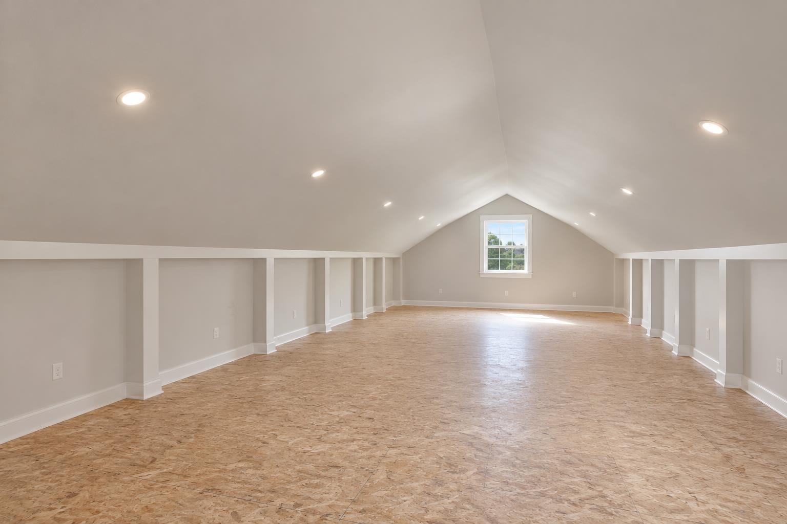 703 S Red Oaks Cir Property Photo 35