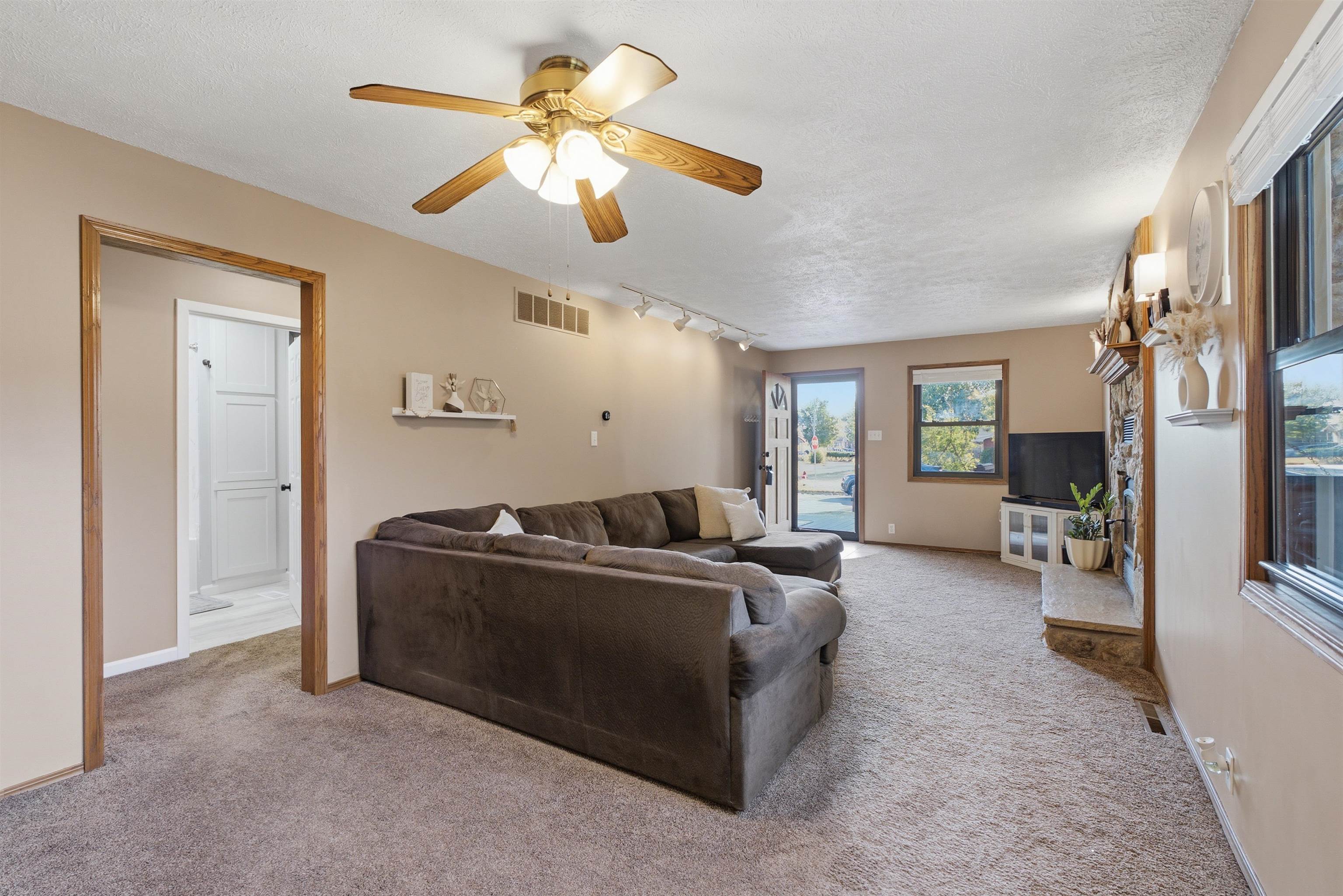 501 S Opal Property Photo 4