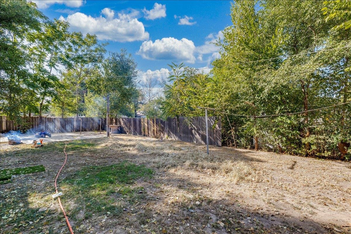 2215 S Saint Francis St Property Photo 23