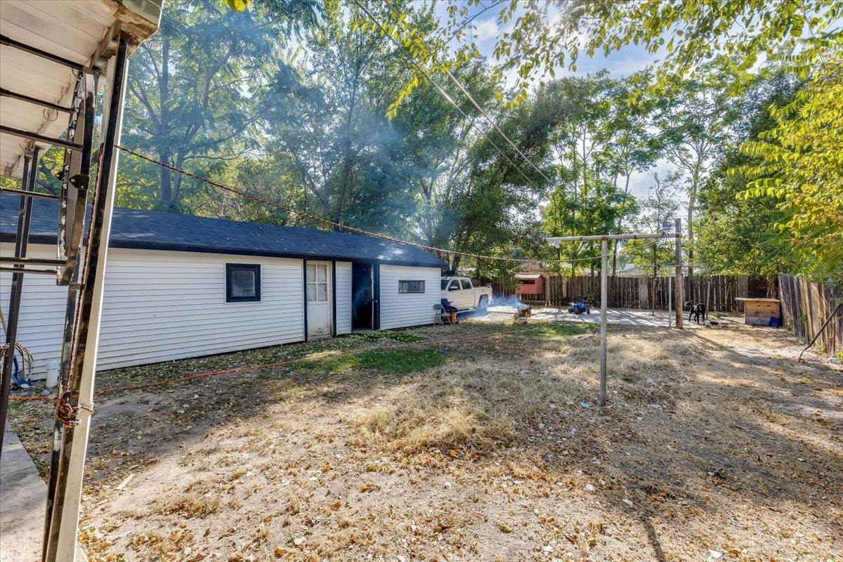 2215 S Saint Francis St Property Photo 24