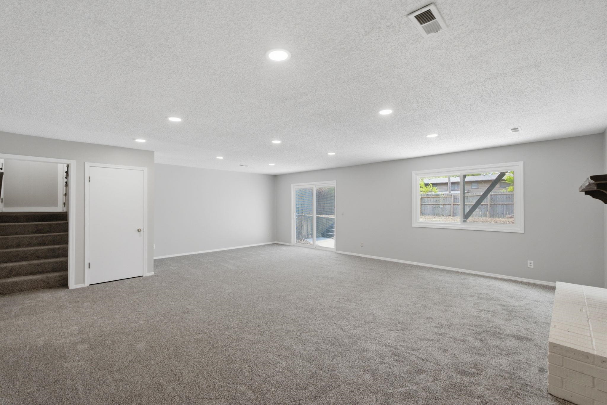 4565 N Hillcrest Property Photo 23