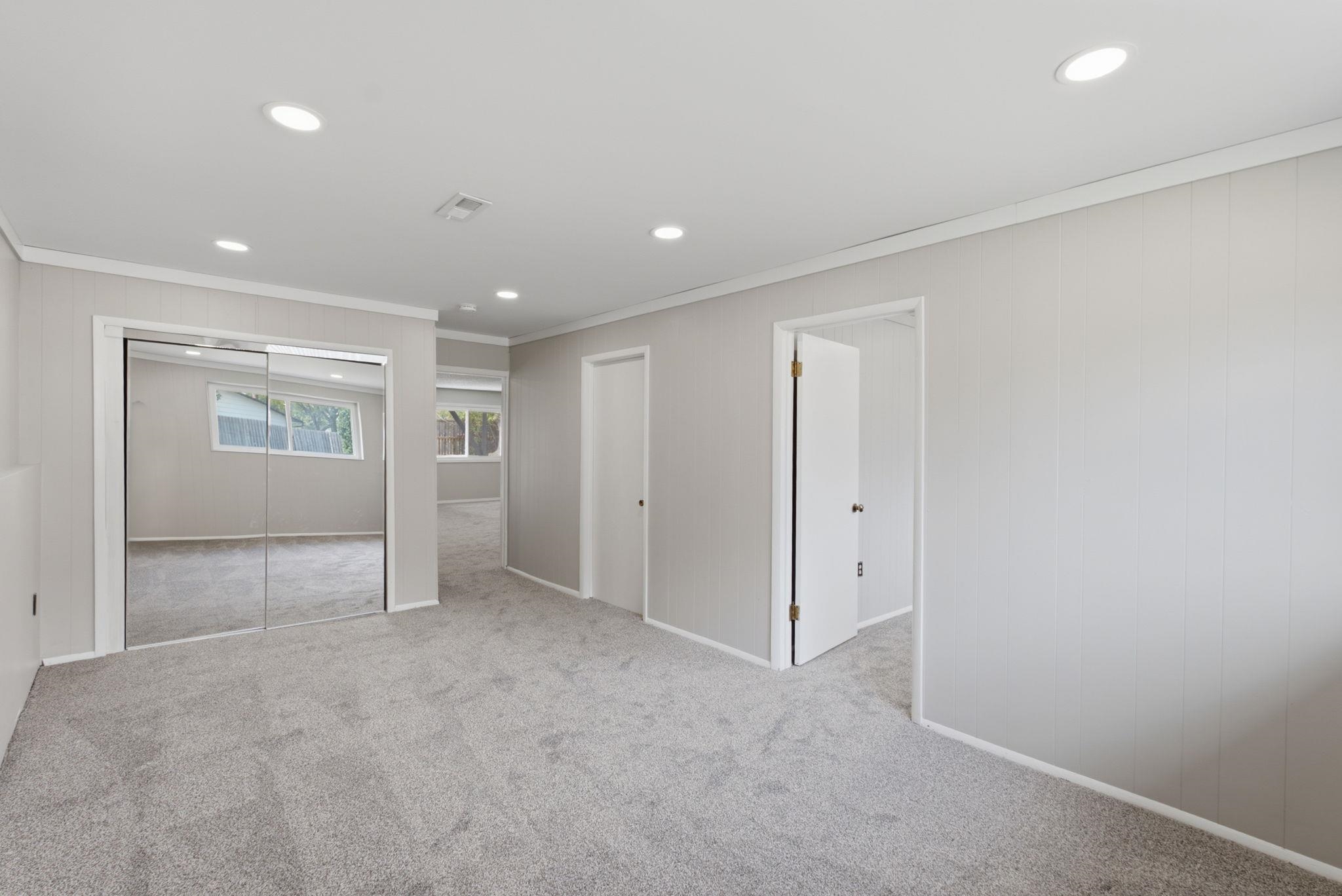 4565 N Hillcrest Property Photo 26