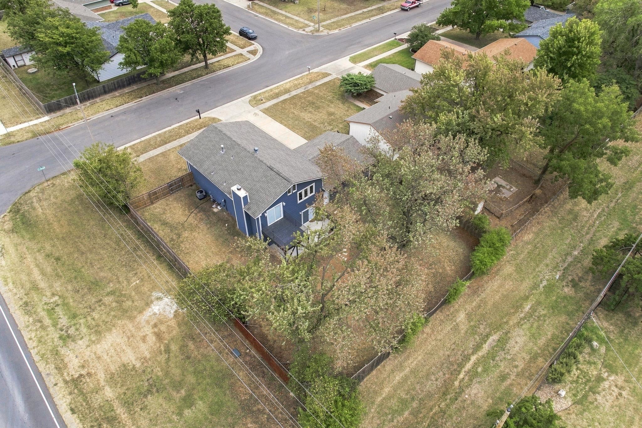 4565 N Hillcrest Property Photo 35