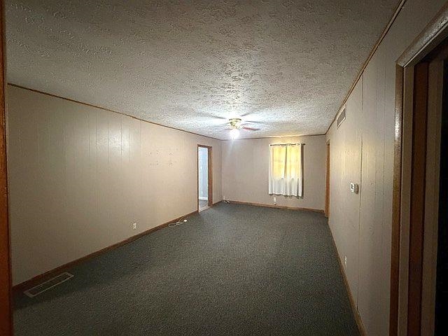 309 N Stark St Property Photo 8