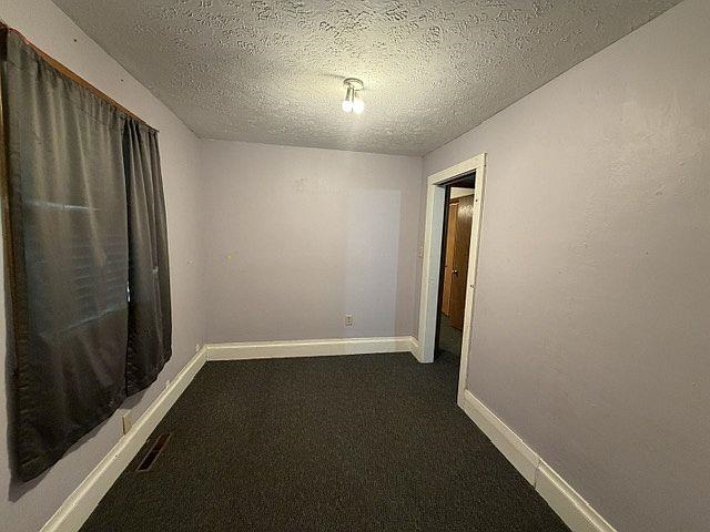 309 N Stark St Property Photo 15
