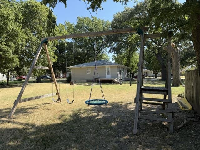 309 N Stark St Property Photo 19
