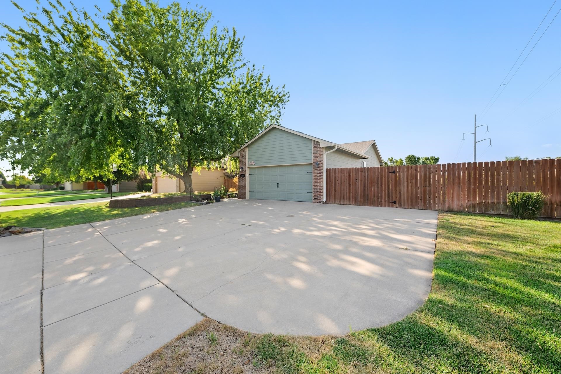 13715 W Autumn Ridge St Property Photo 2