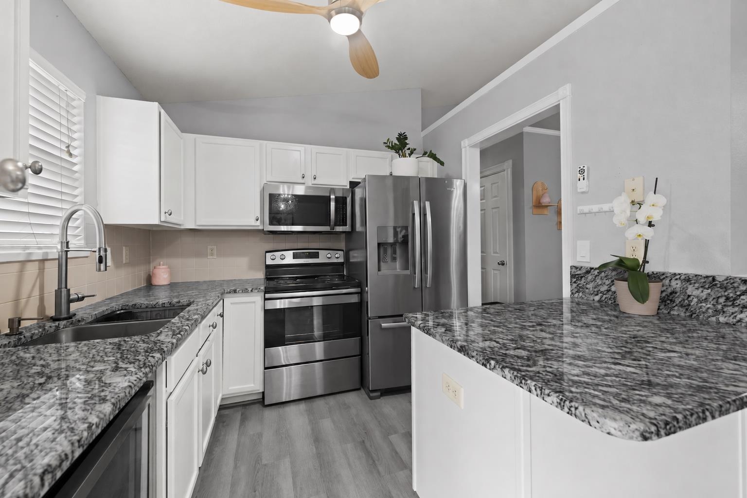 13715 W Autumn Ridge St Property Photo 7