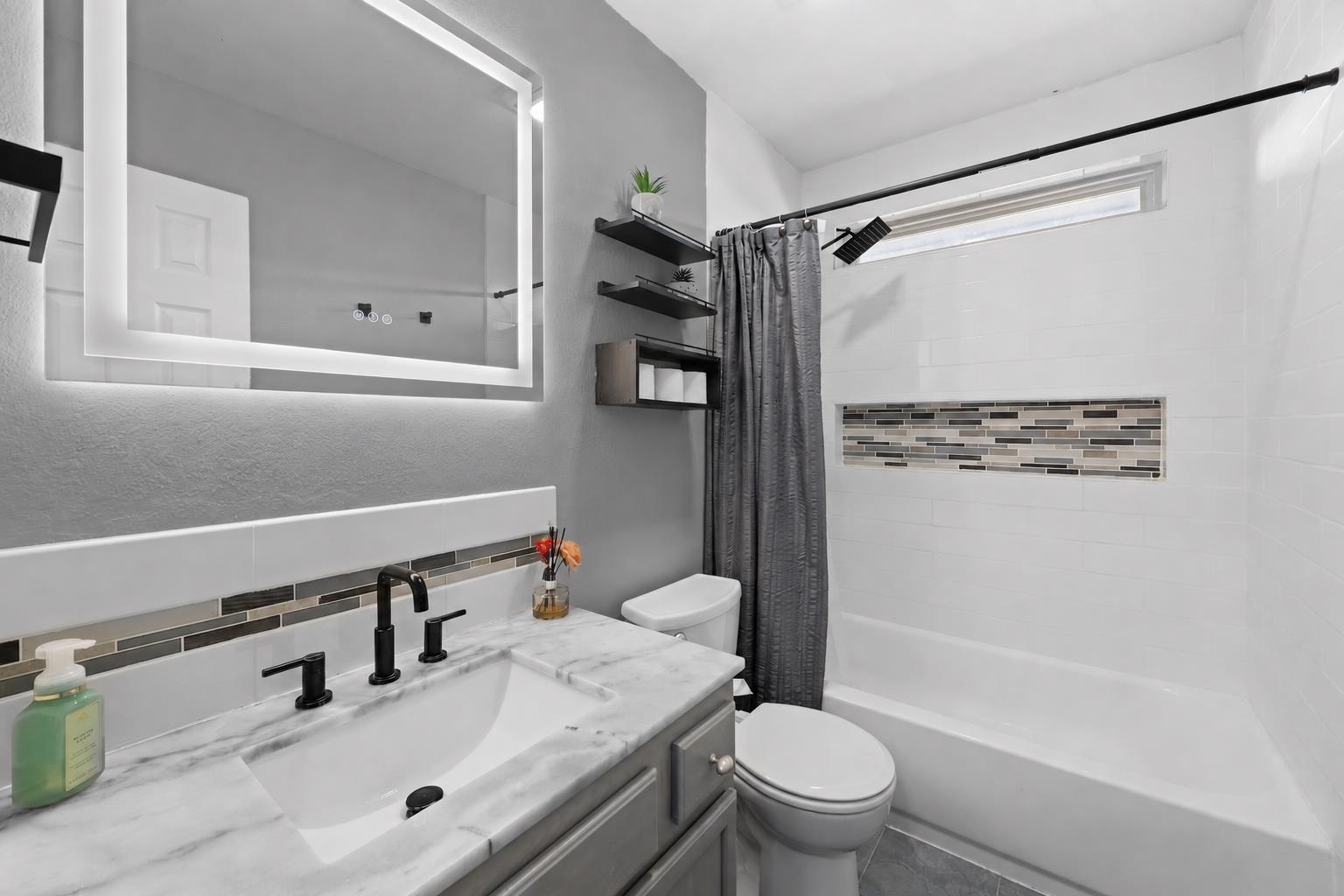 13715 W Autumn Ridge St Property Photo 10