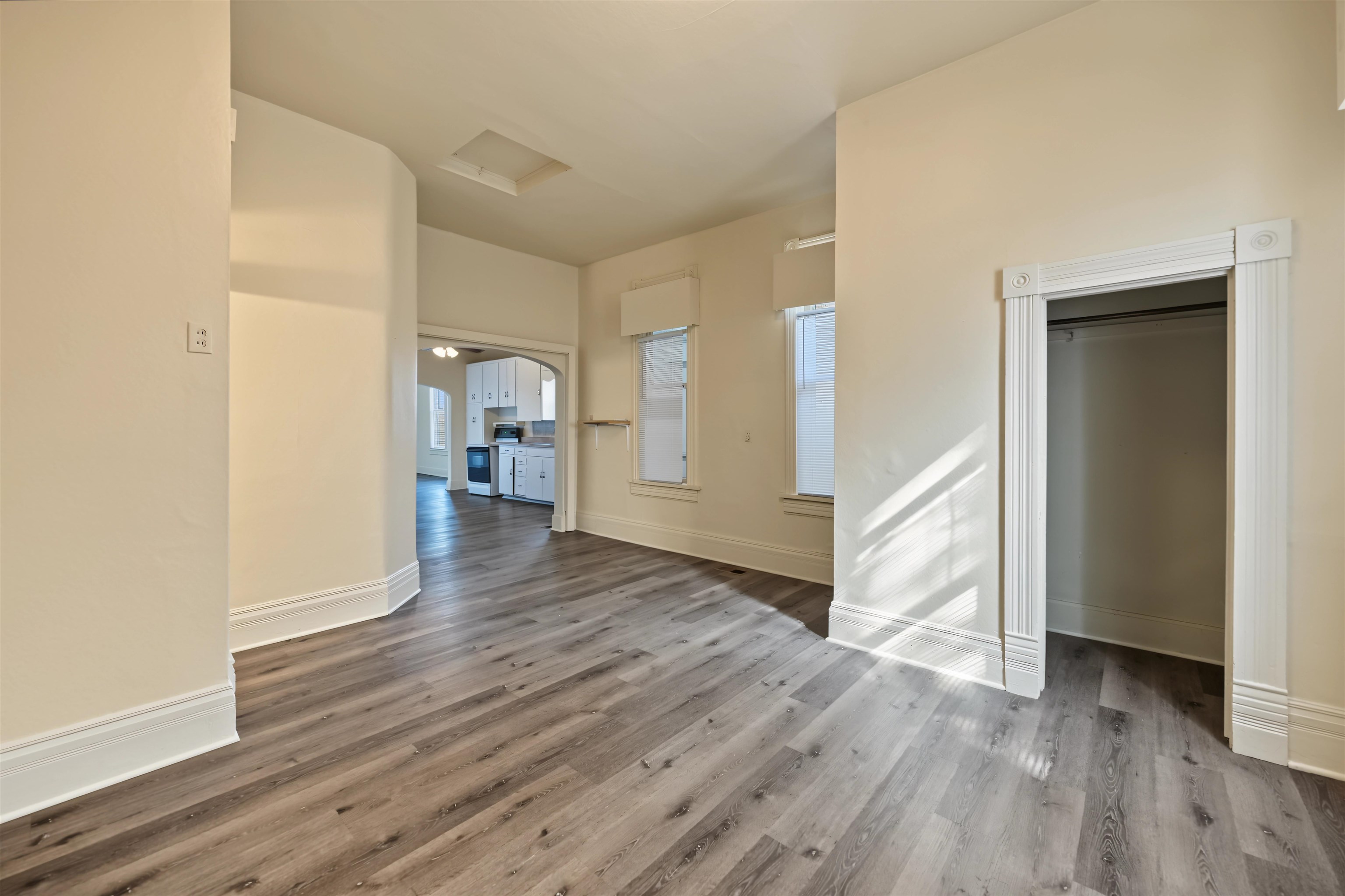 109 S Front St Property Photo 15