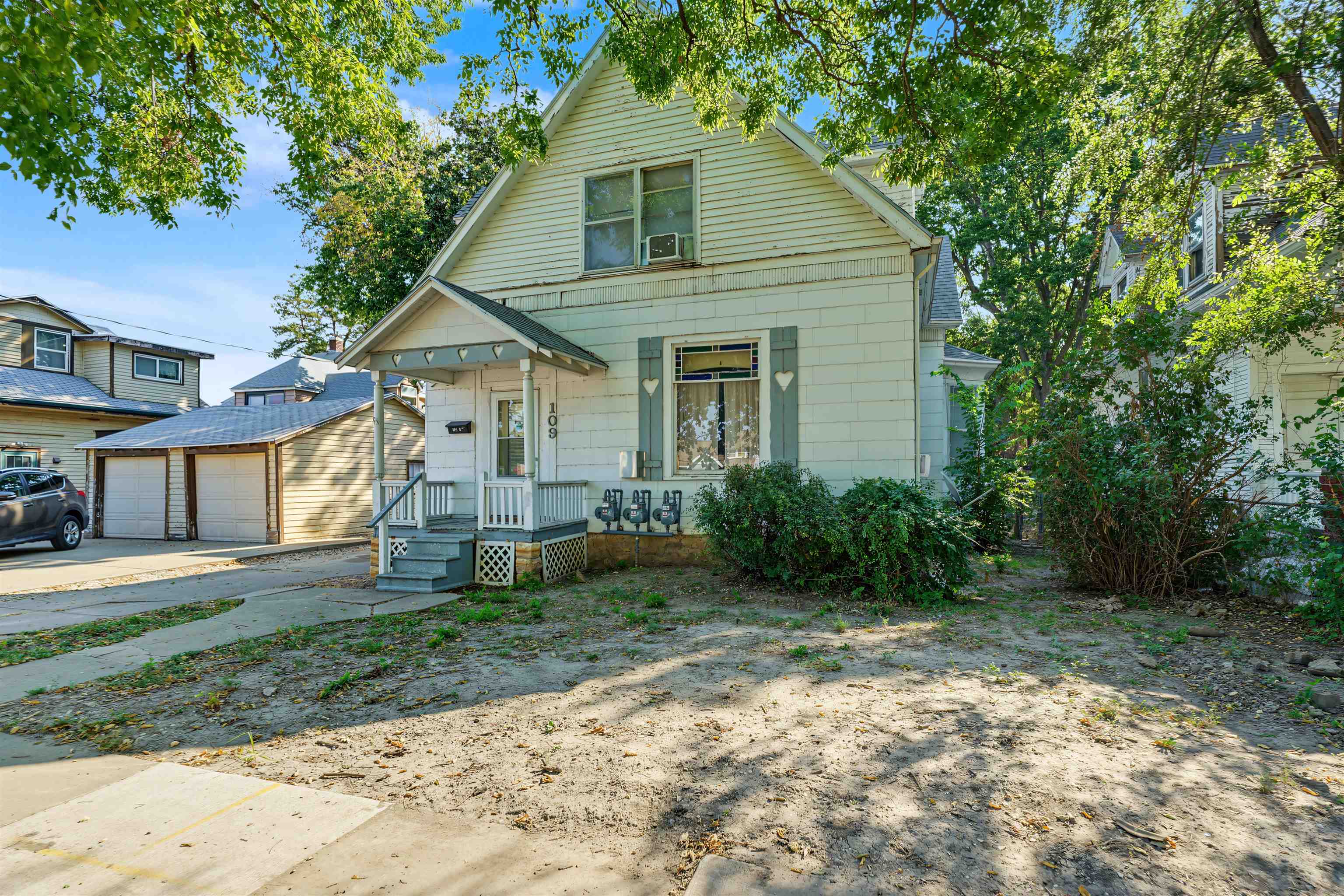 109 S Front St Property Photo 29