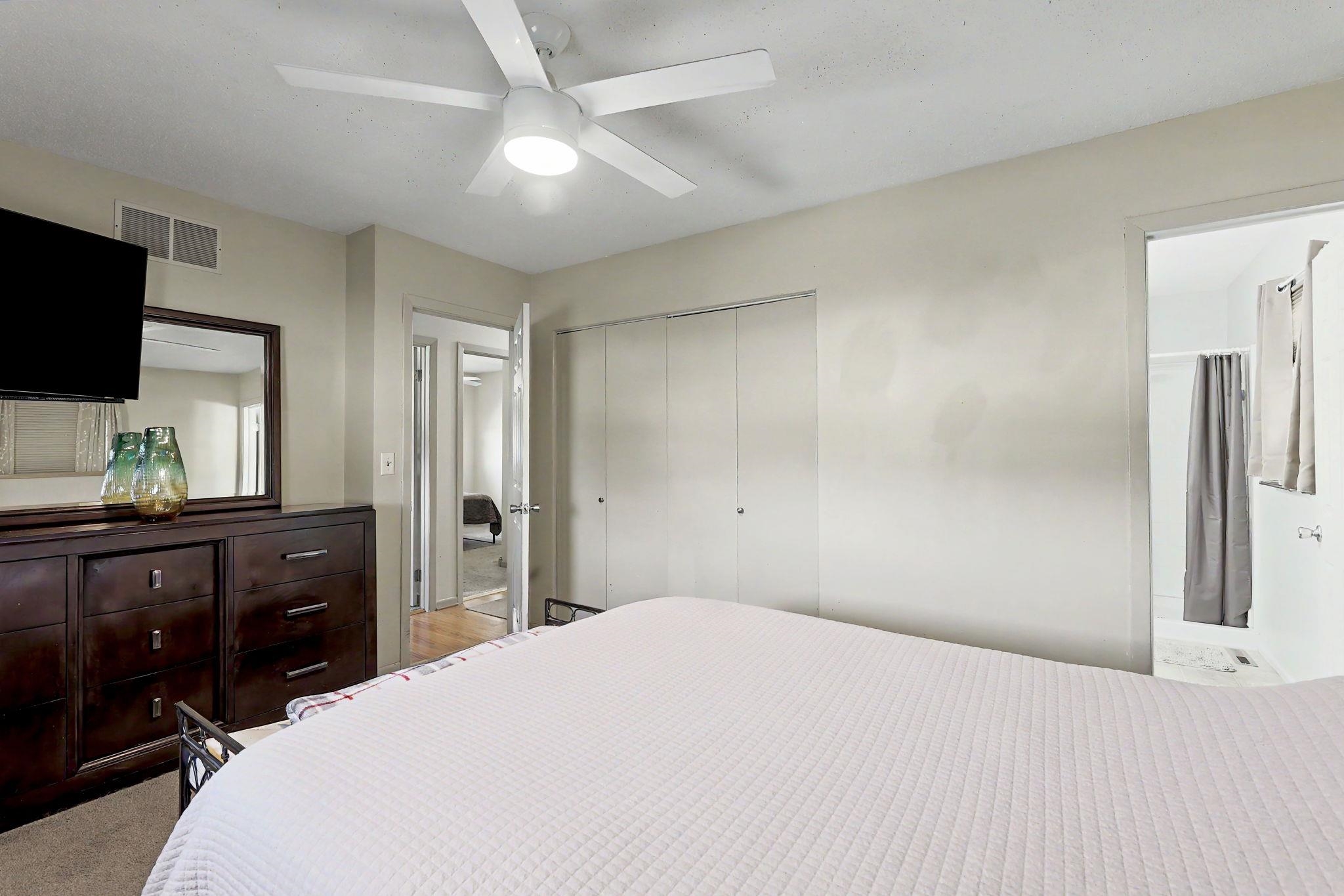 11310 W Macarthur Ave Property Photo 14