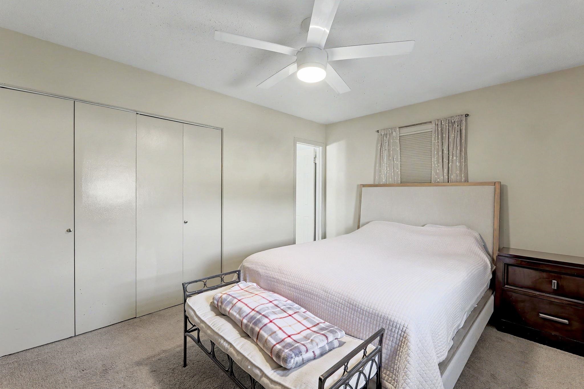 11310 W Macarthur Ave Property Photo 15