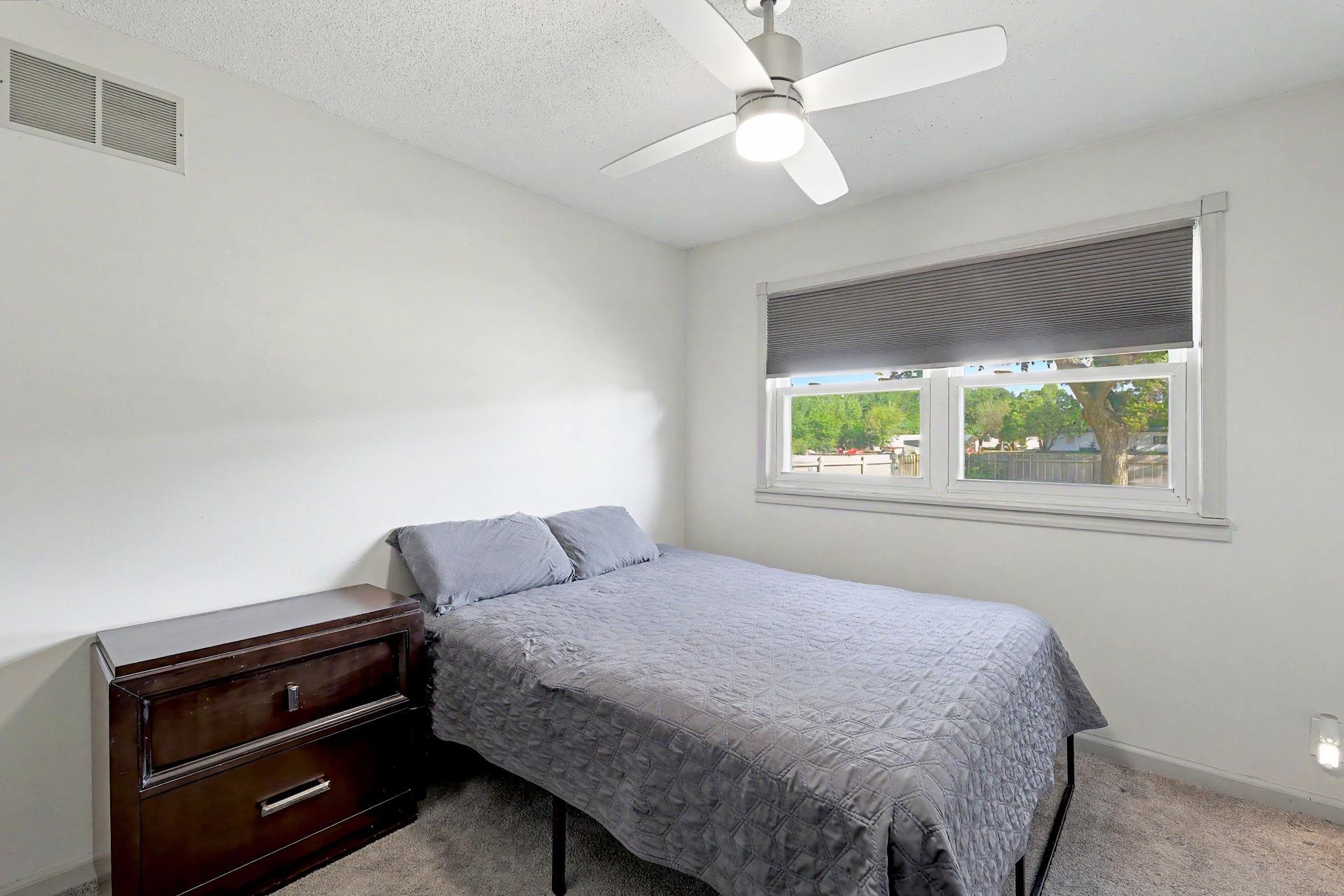 11310 W Macarthur Ave Property Photo 16