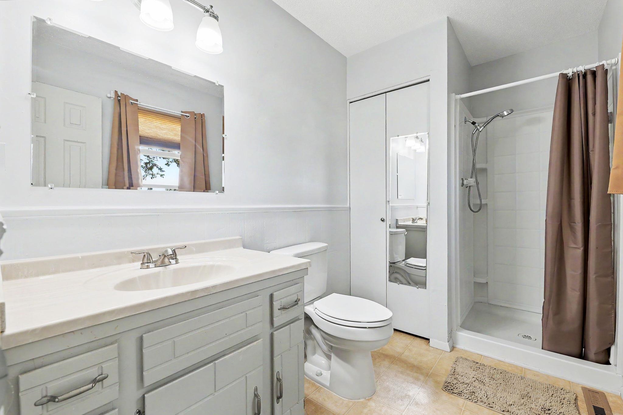 11310 W Macarthur Ave Property Photo 20