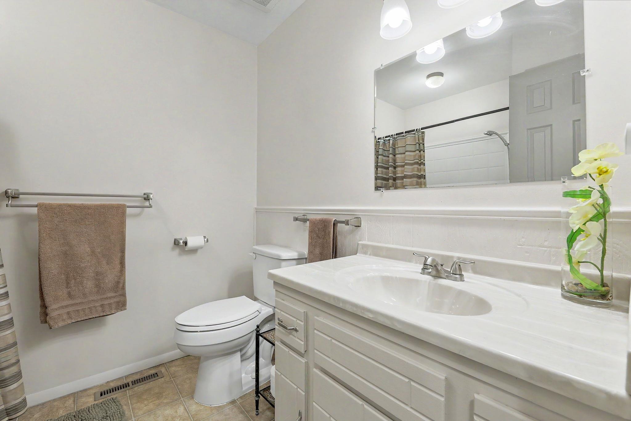 11310 W Macarthur Ave Property Photo 21