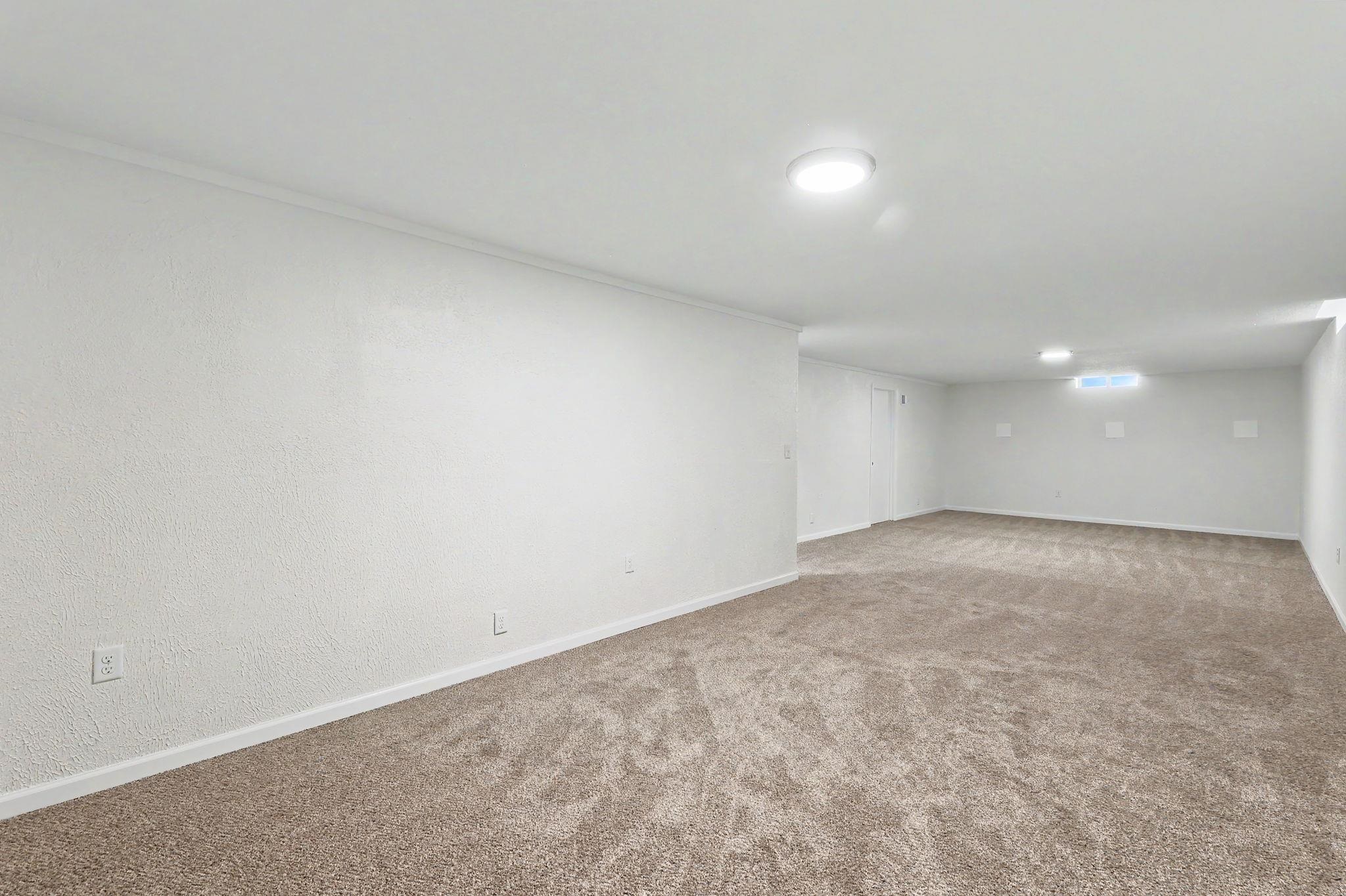 11310 W Macarthur Ave Property Photo 24
