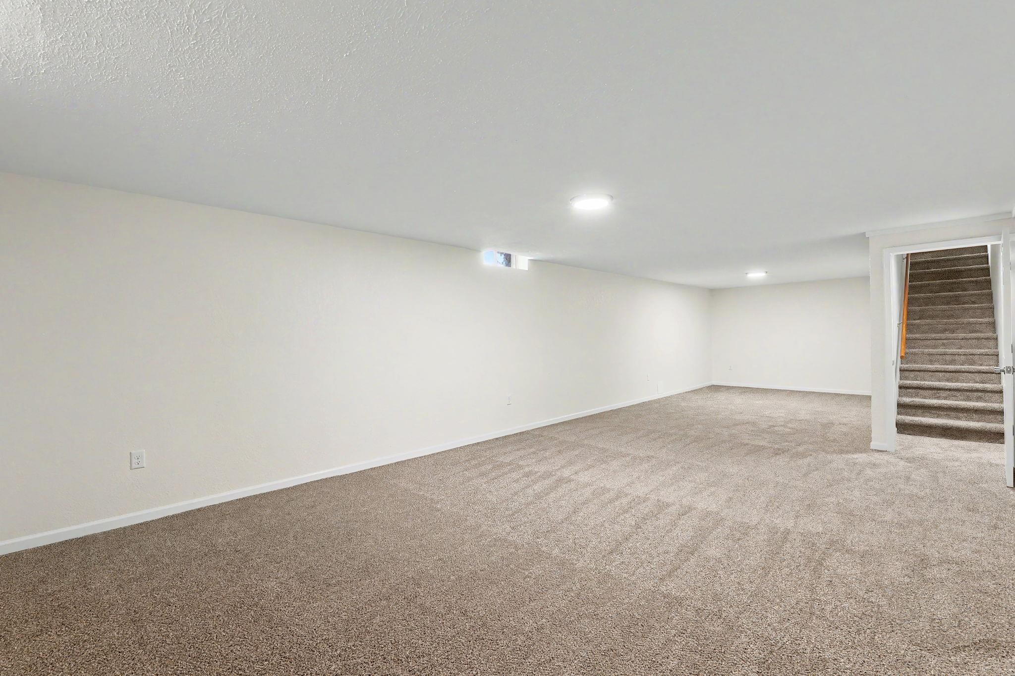 11310 W Macarthur Ave Property Photo 26