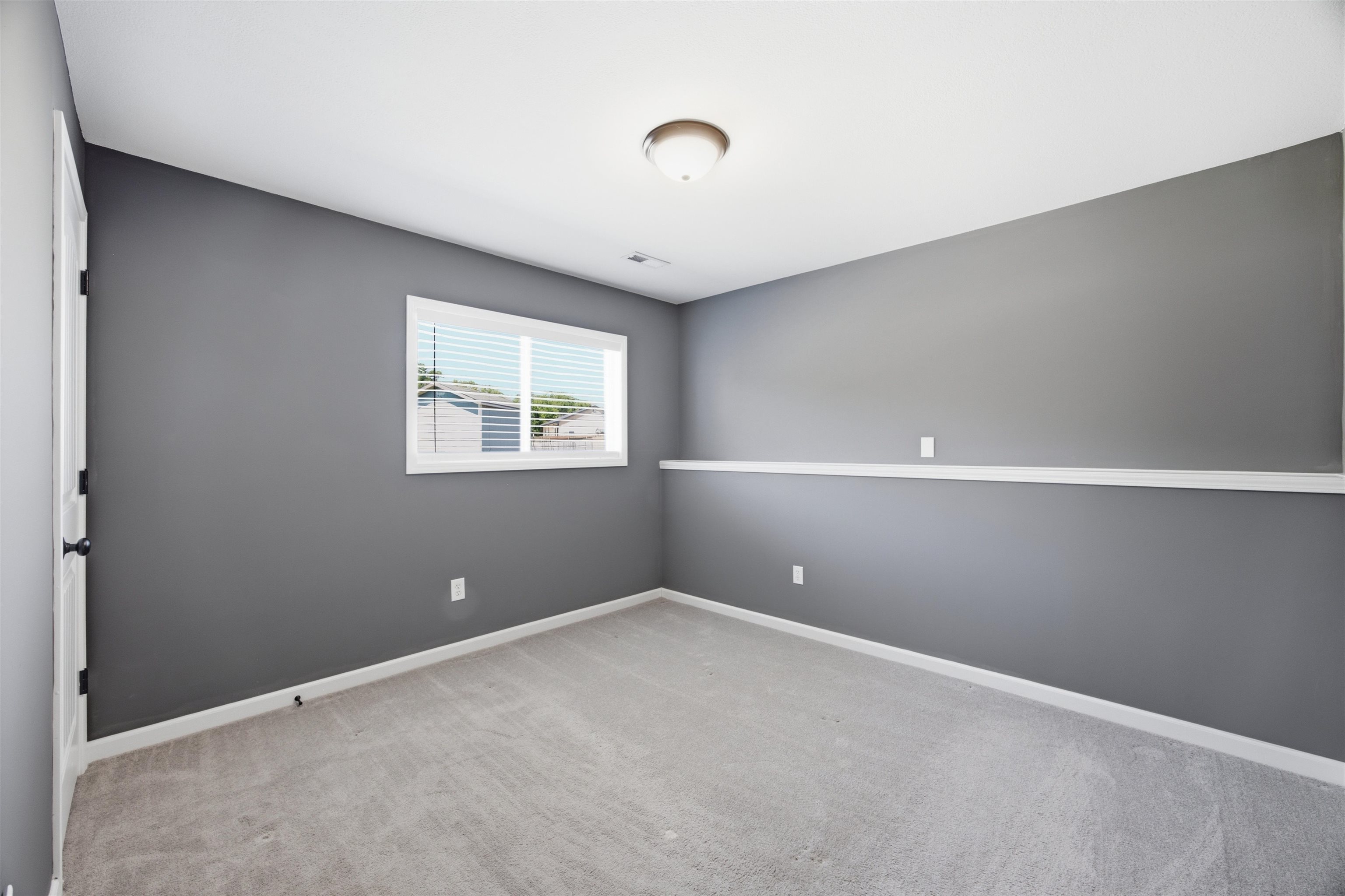 1041 N Meadow Rd Property Photo 23