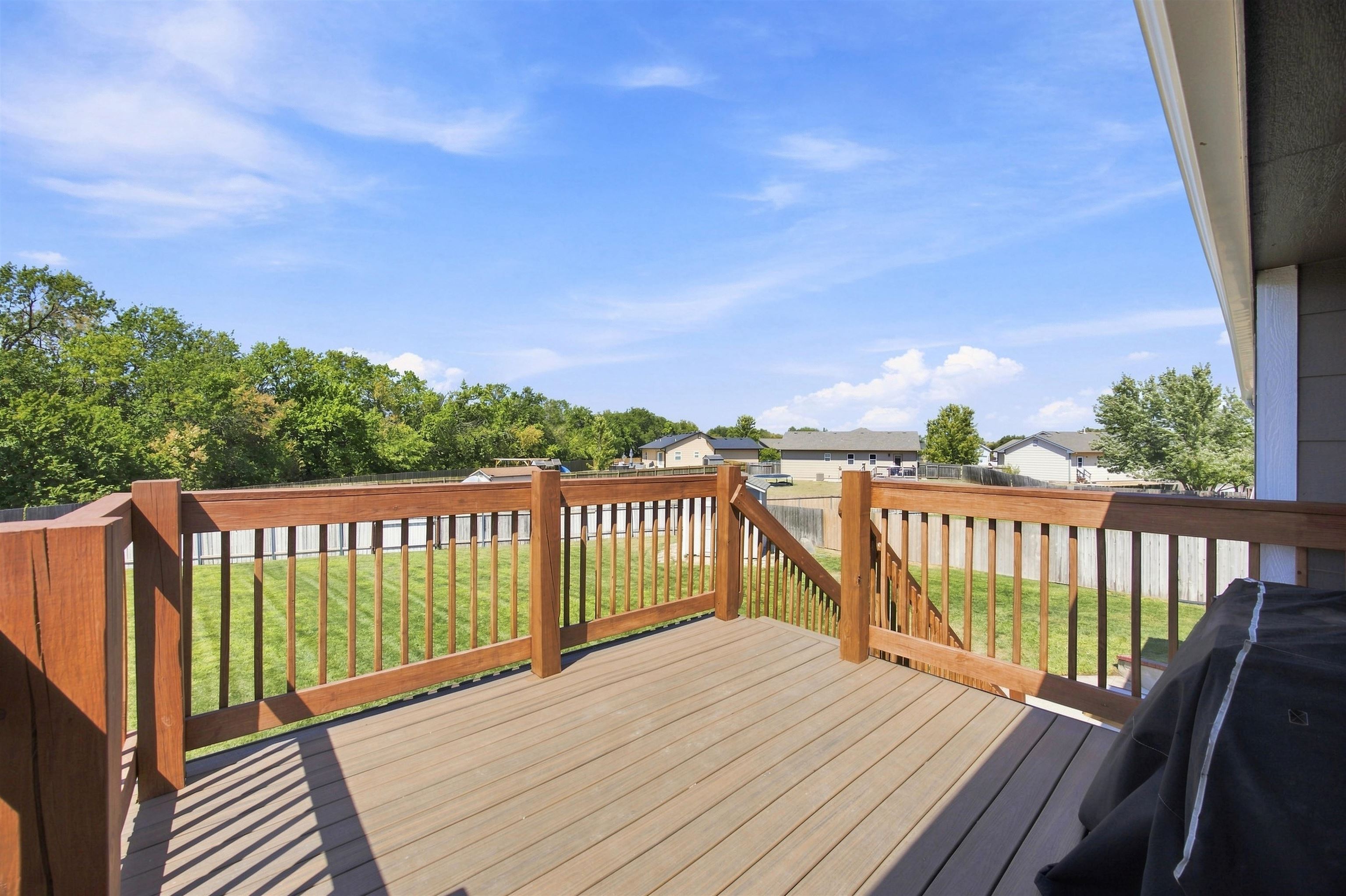 1041 N Meadow Rd Property Photo 28