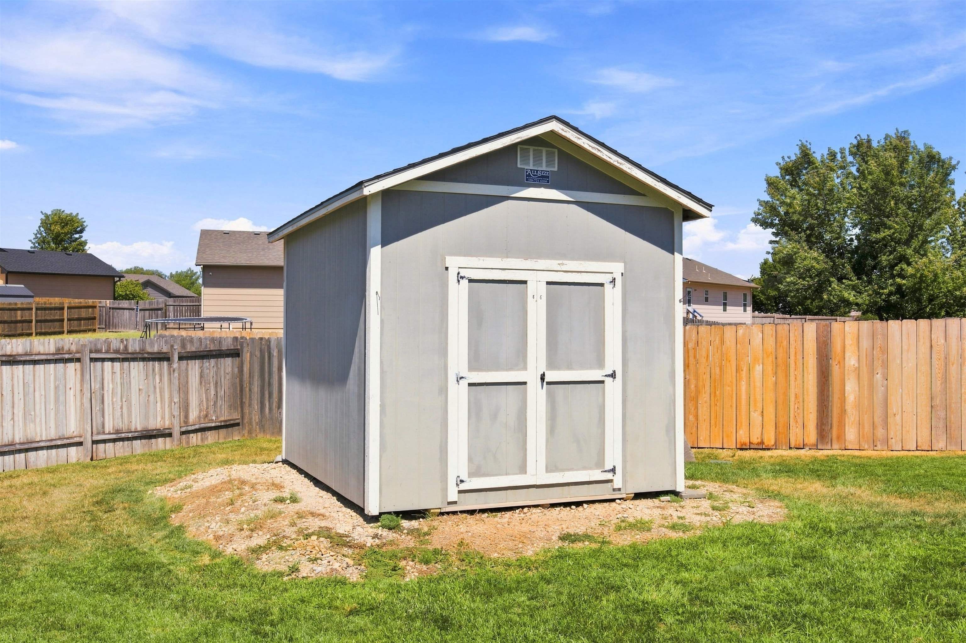 1041 N Meadow Rd Property Photo 31