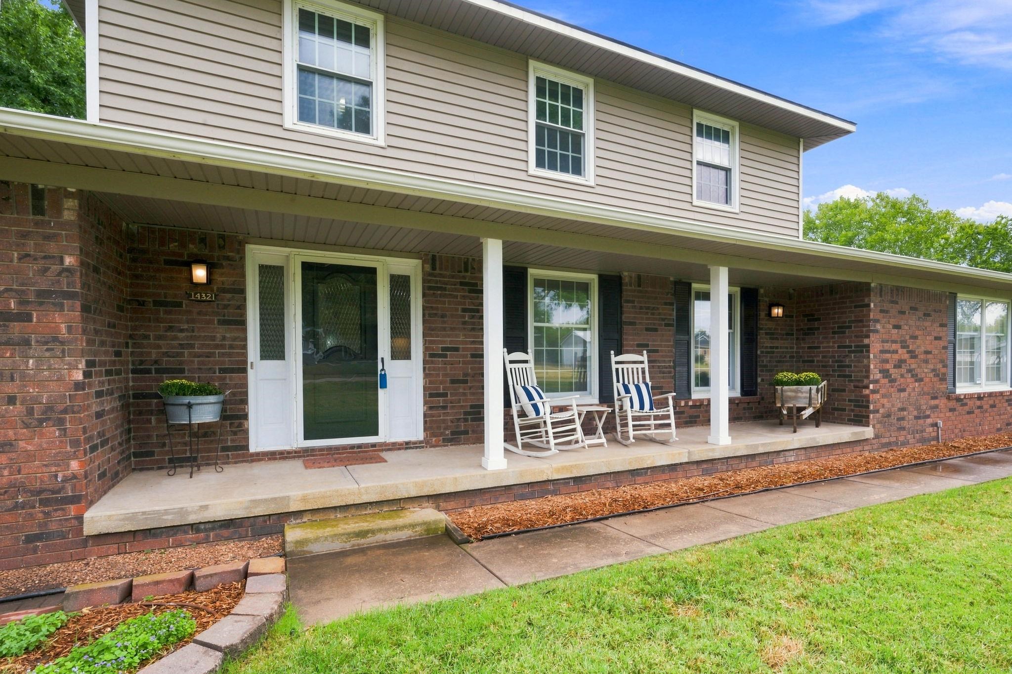 14321 W Taft Property Photo 2