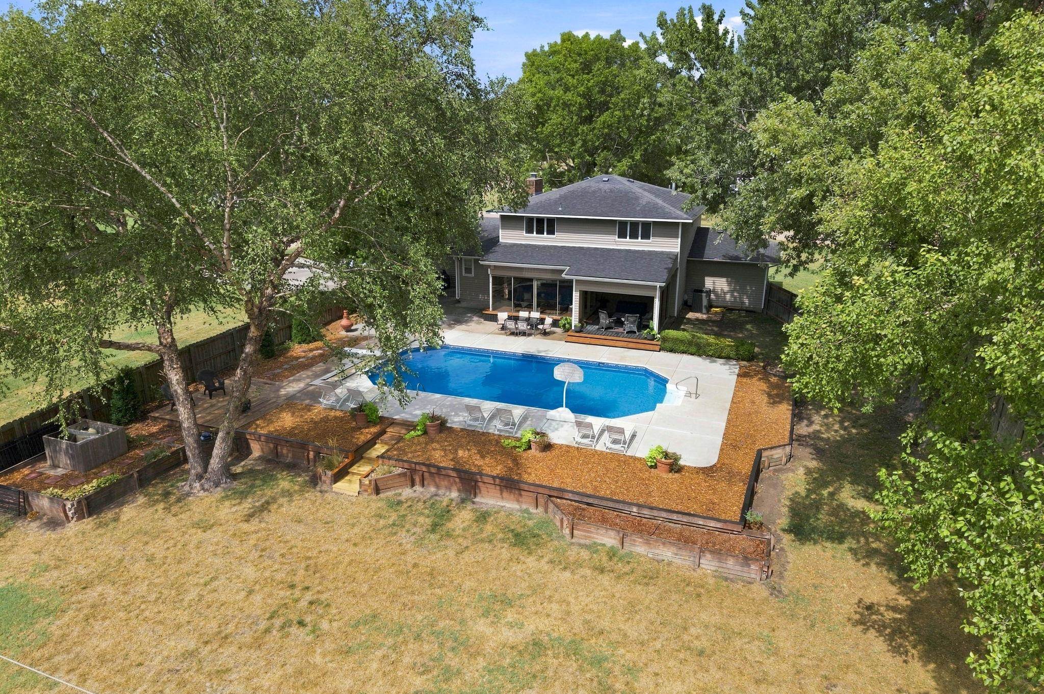 14321 W Taft Property Photo 4