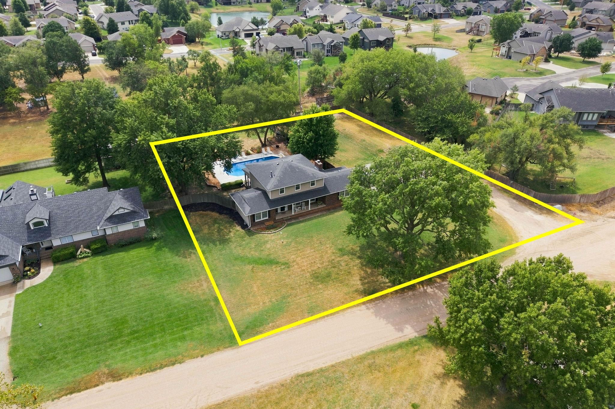 14321 W Taft Property Photo 5
