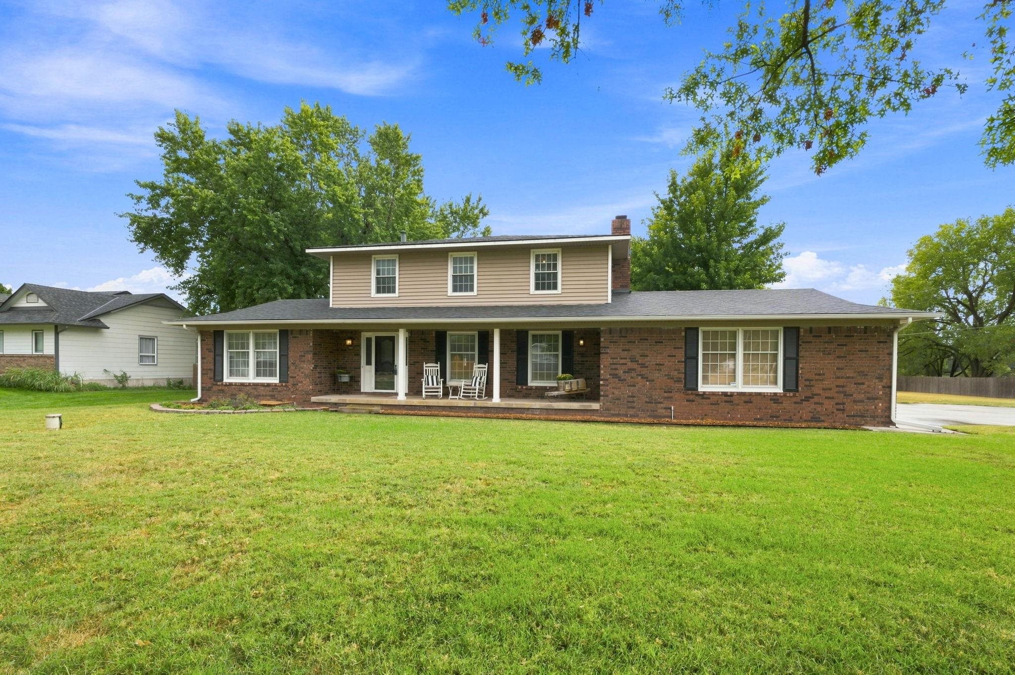 14321 W Taft Property Photo 7