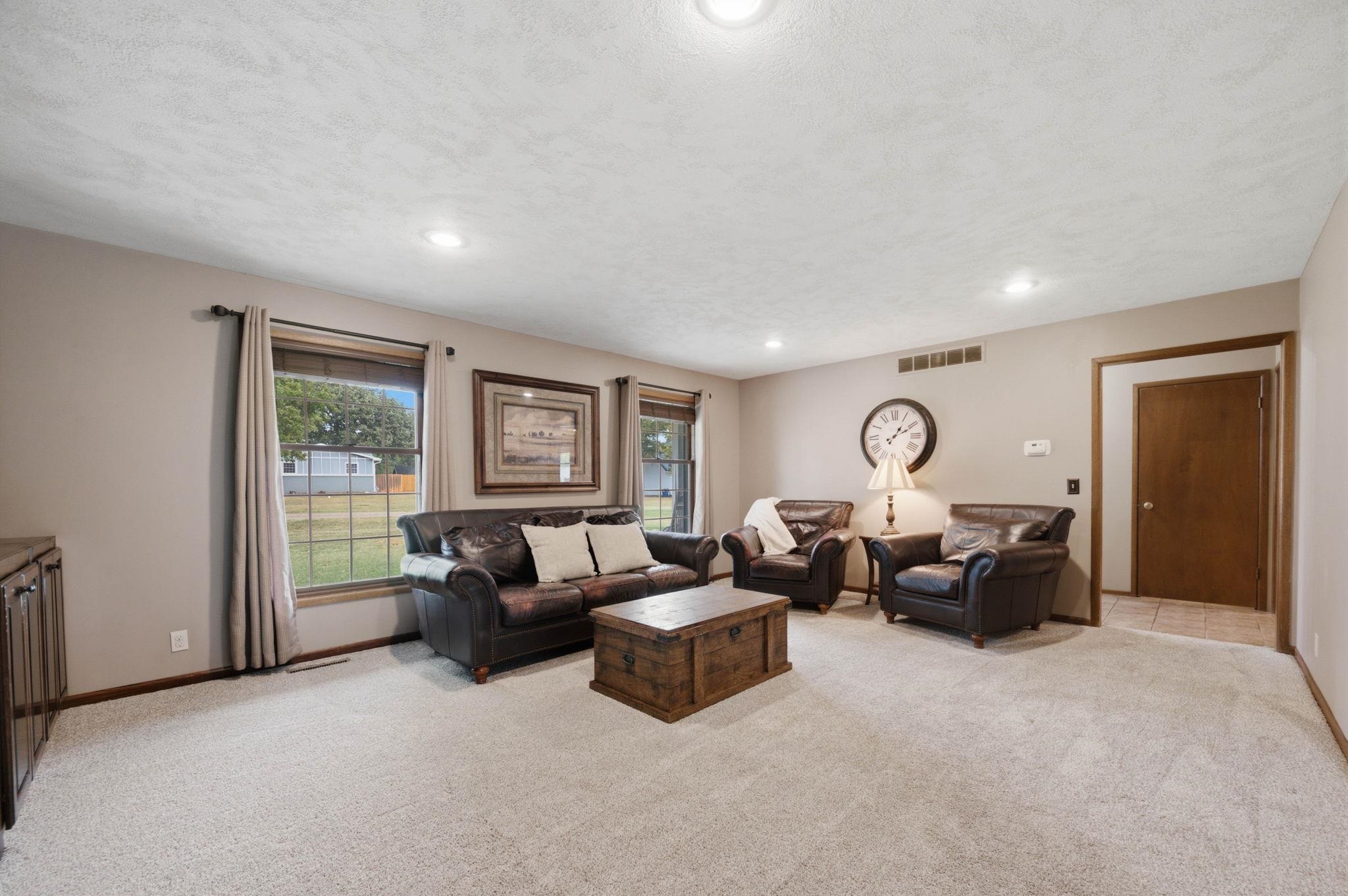 14321 W Taft Property Photo 11