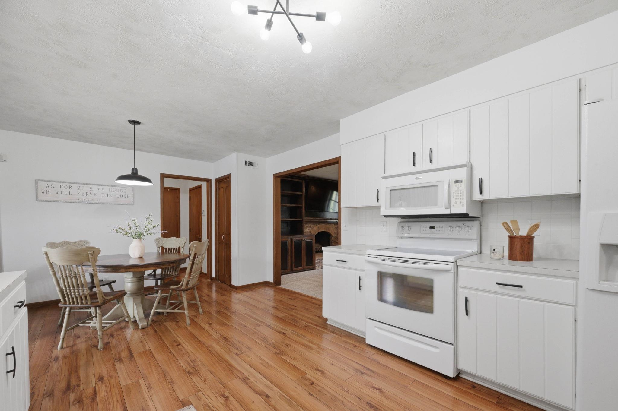14321 W Taft Property Photo 15