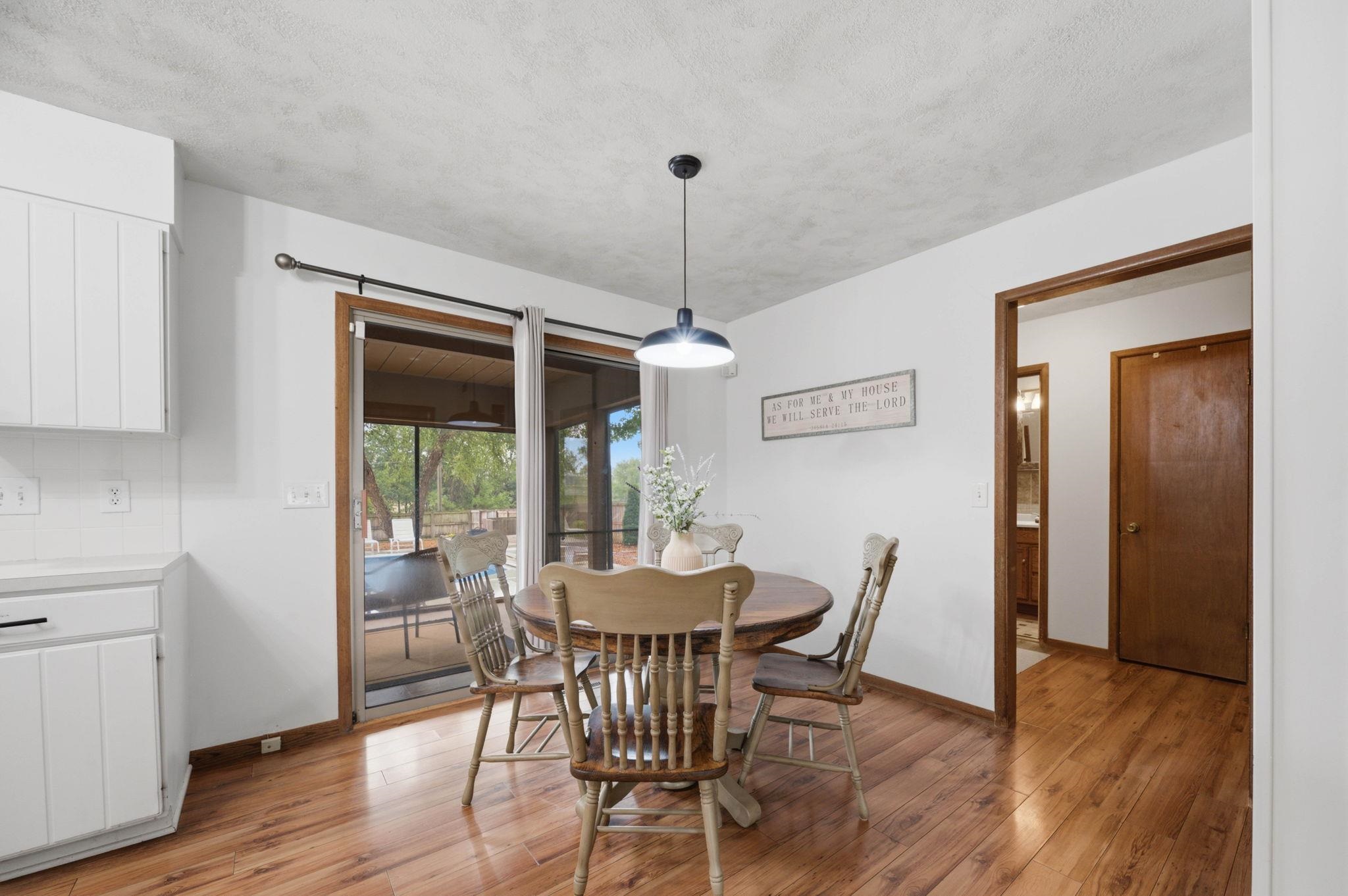14321 W Taft Property Photo 19