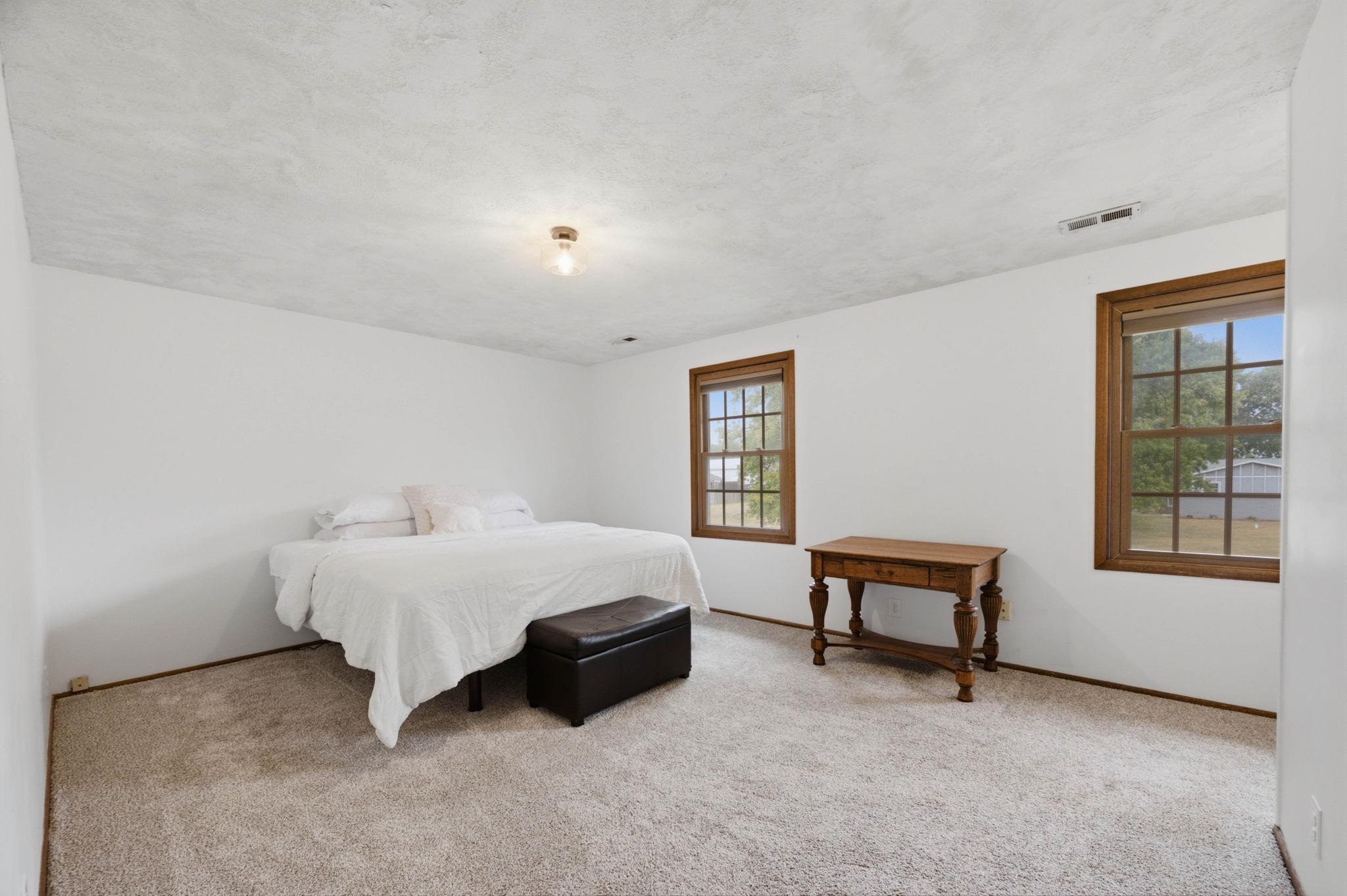 14321 W Taft Property Photo 23