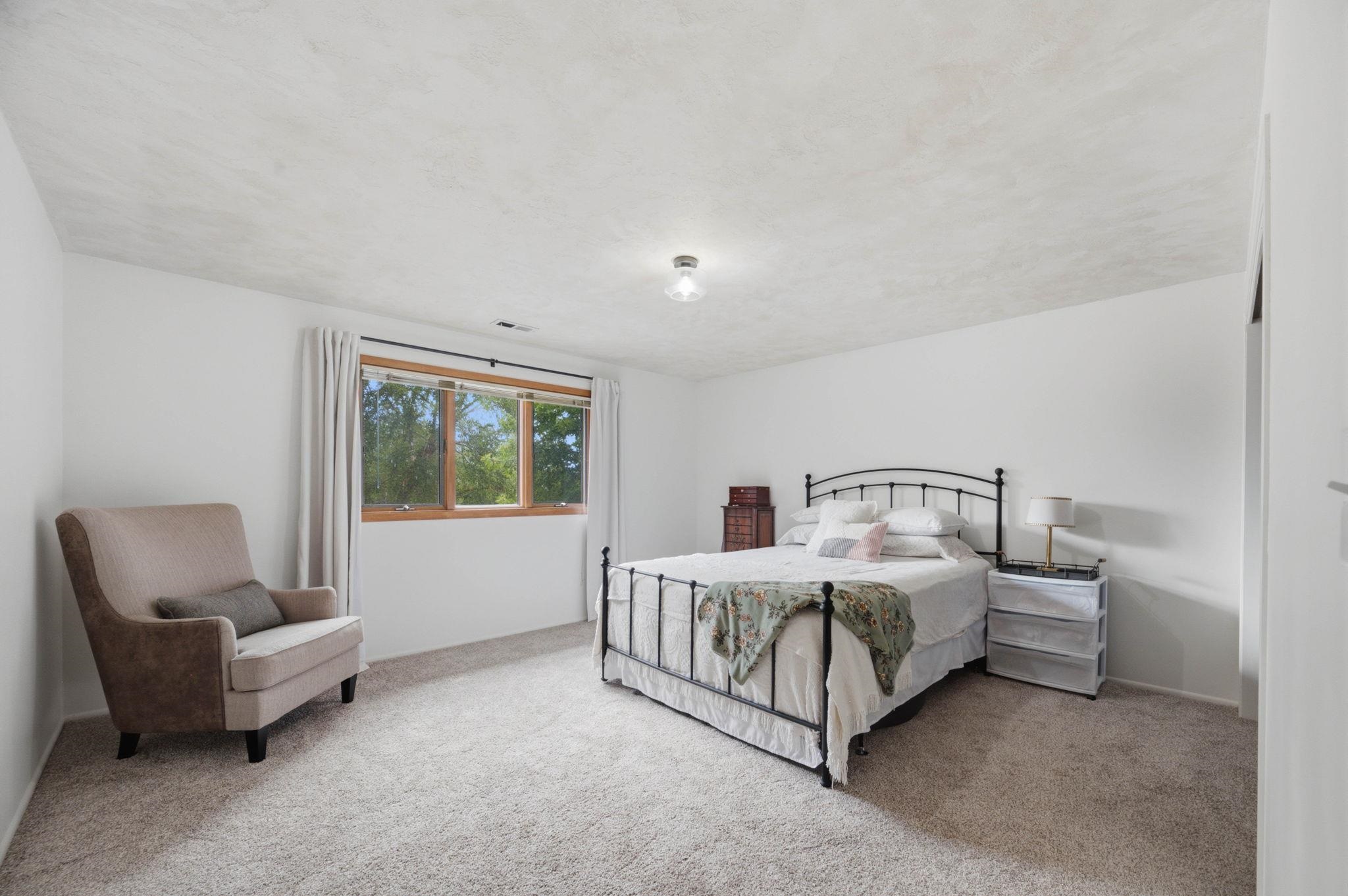 14321 W Taft Property Photo 25