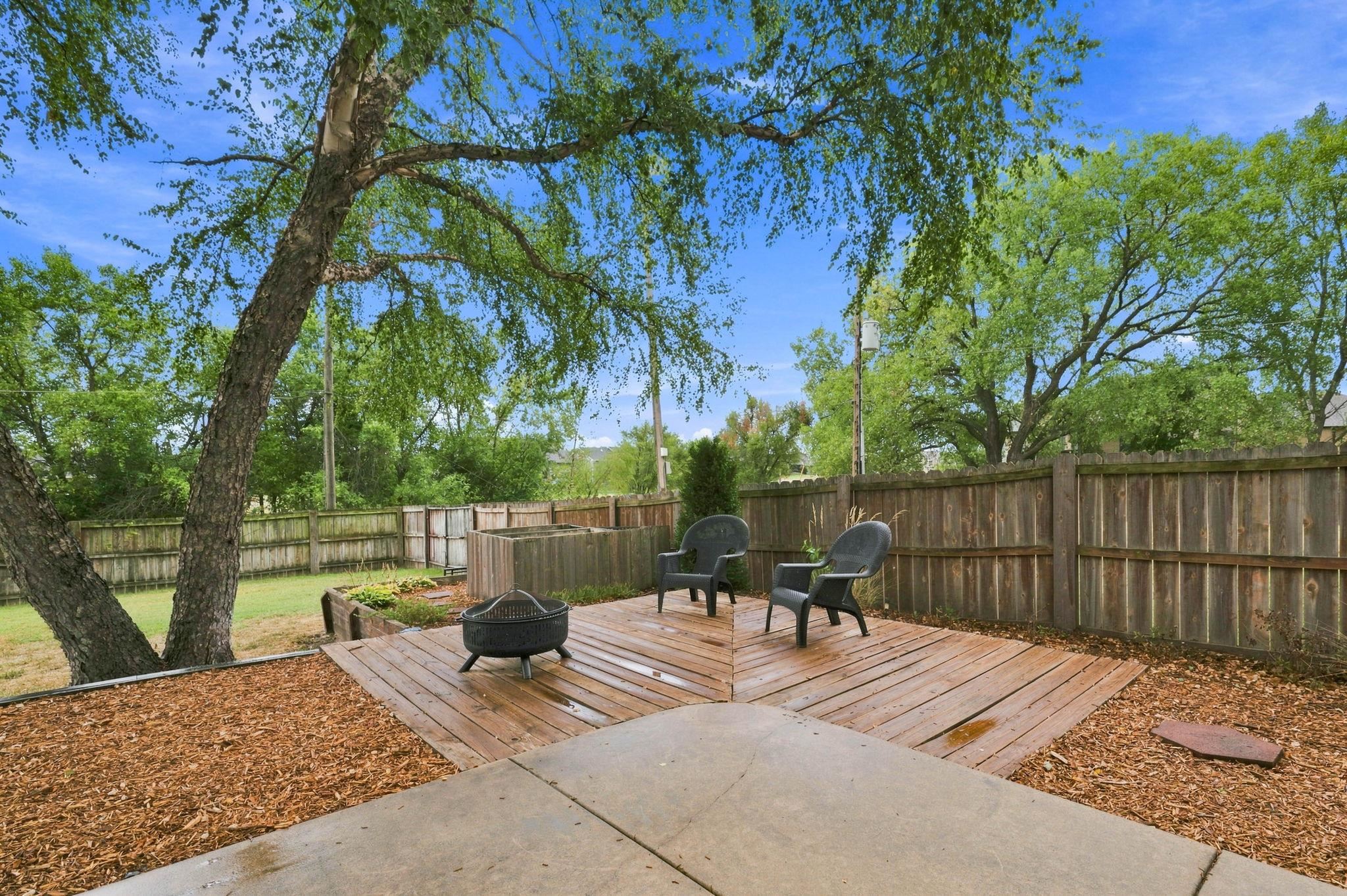 14321 W Taft Property Photo 30
