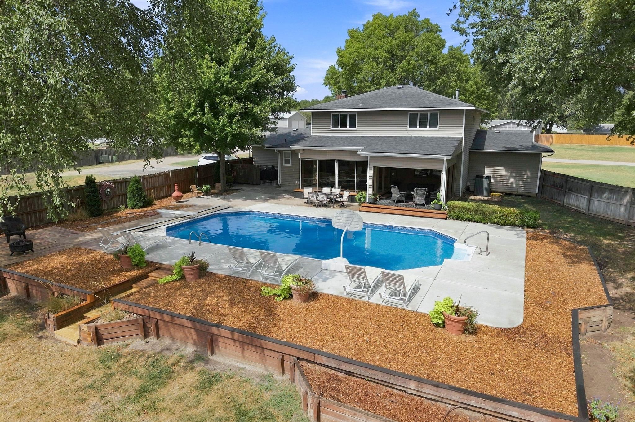 14321 W Taft Property Photo 35
