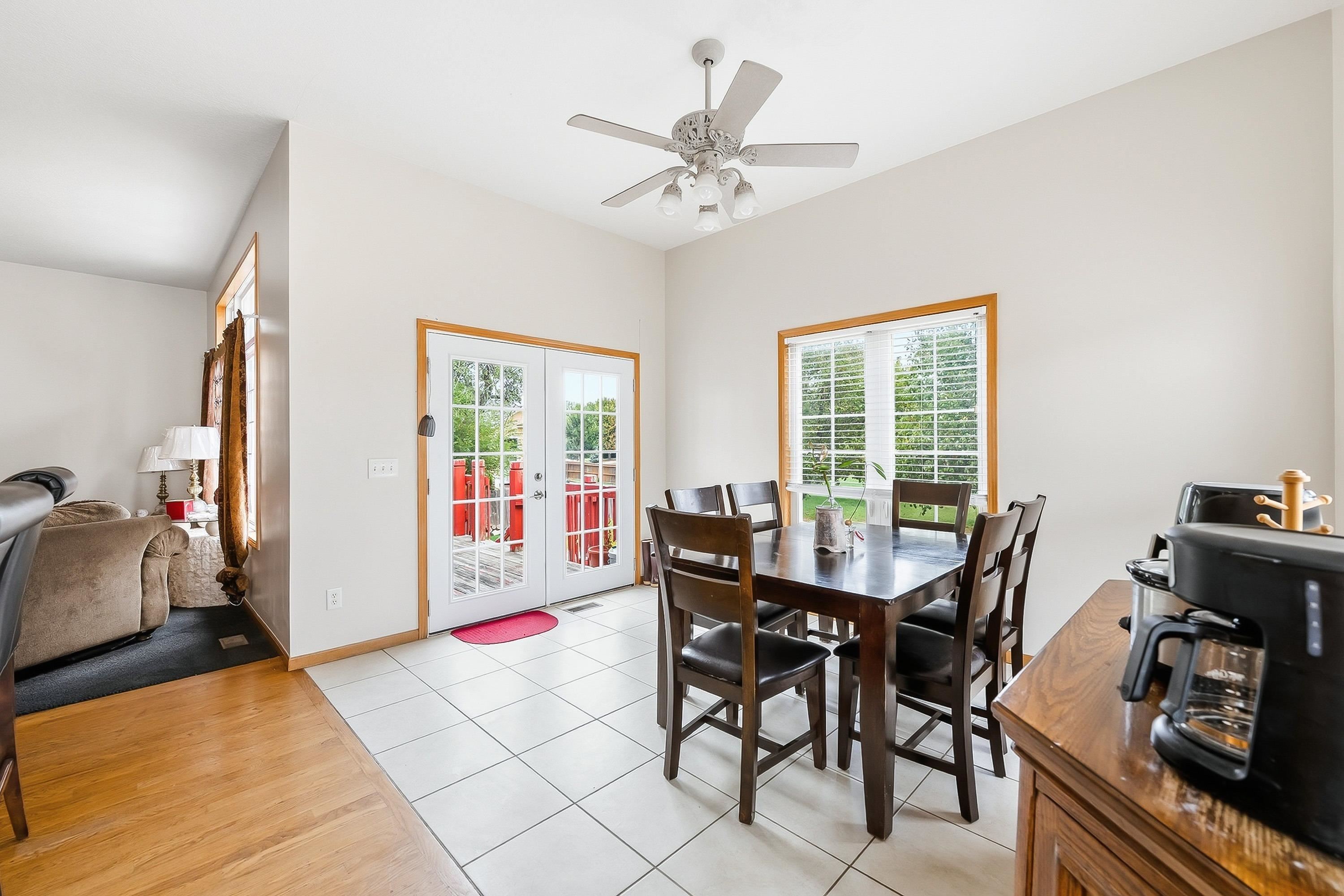 2810 N Beacon Hill Street Property Photo 6