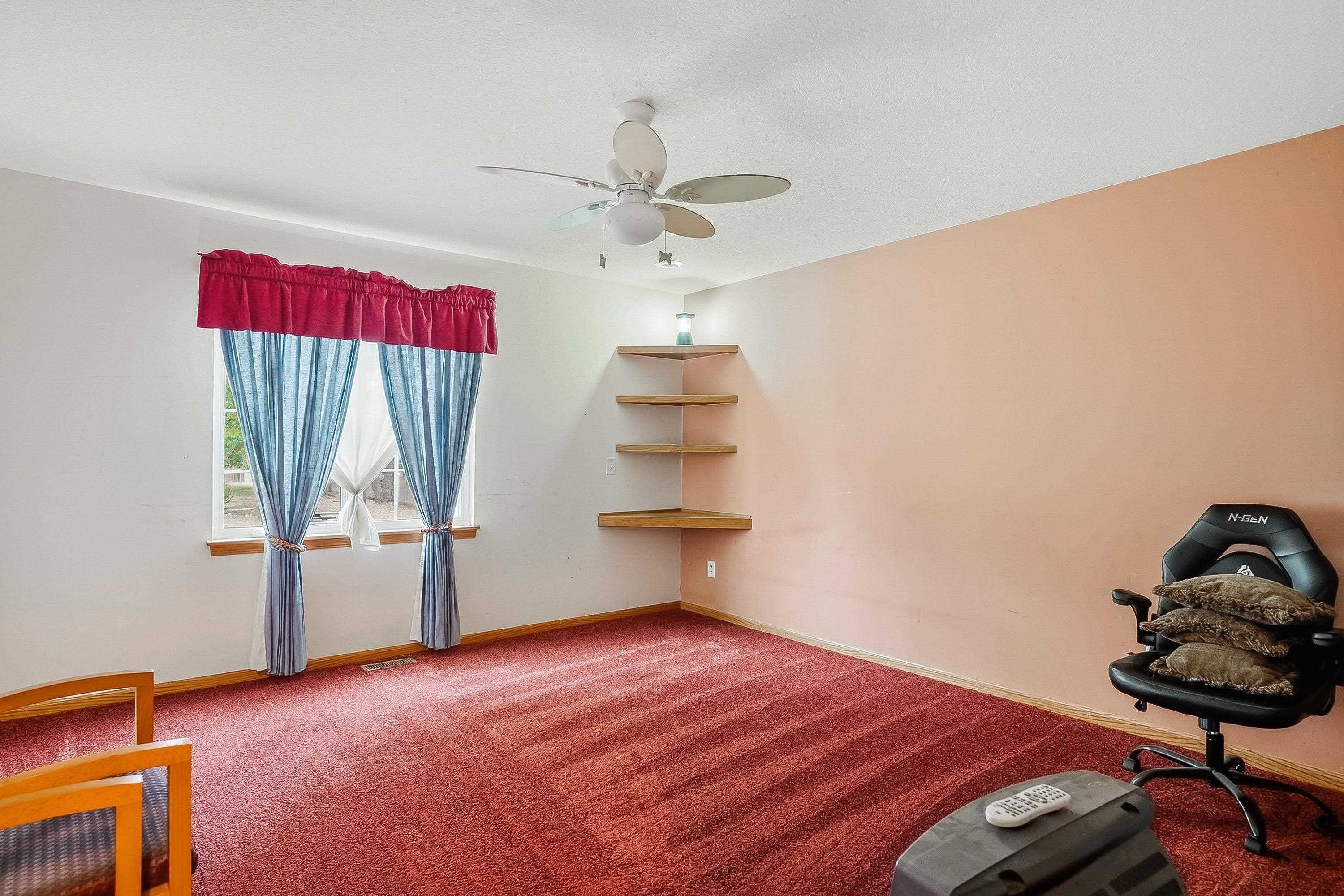 2810 N Beacon Hill Street Property Photo 11