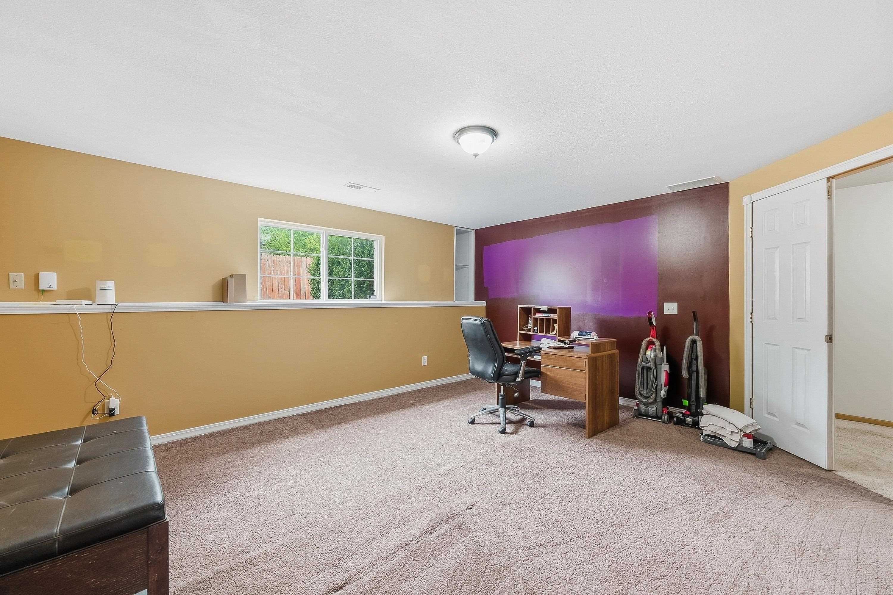 2810 N Beacon Hill Street Property Photo 18