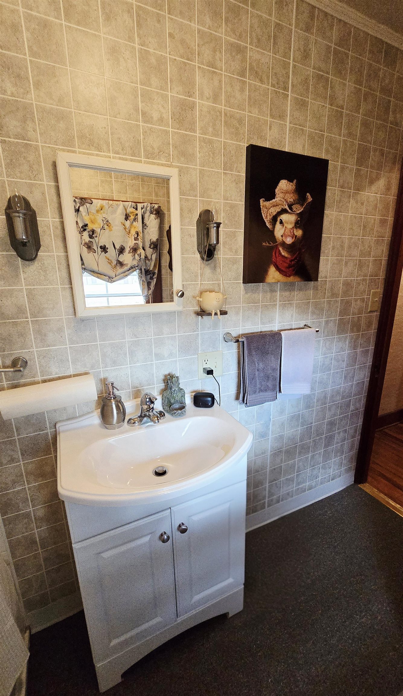 208 E Main Property Photo 17