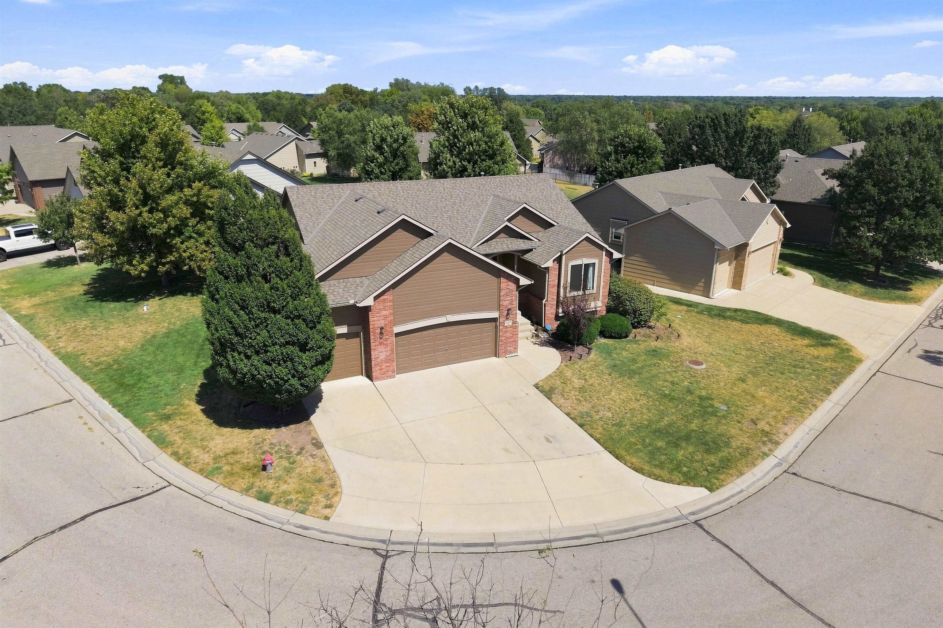14200 W Onewood Property Photo 2