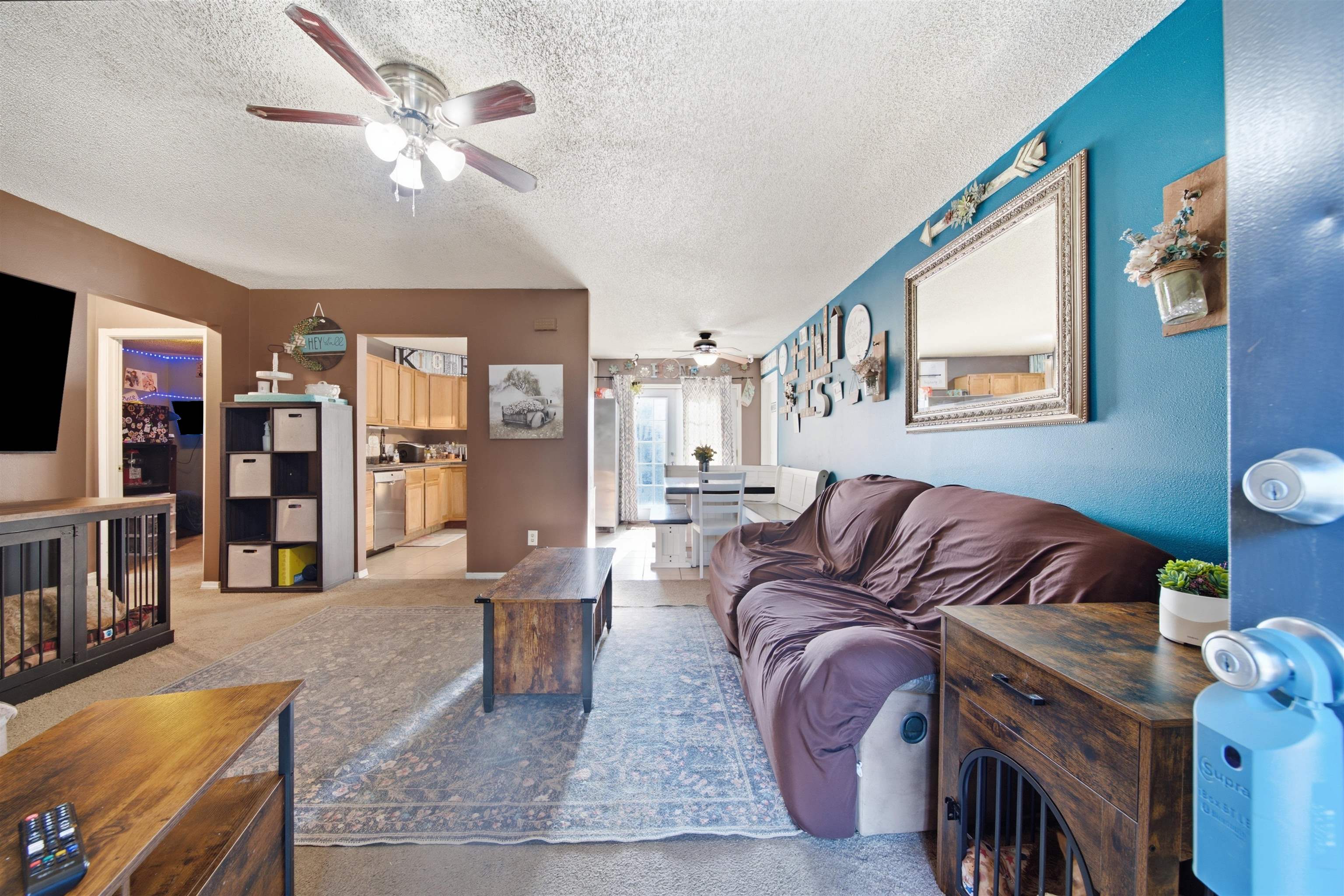 4538 S Fern Ave Property Photo 5