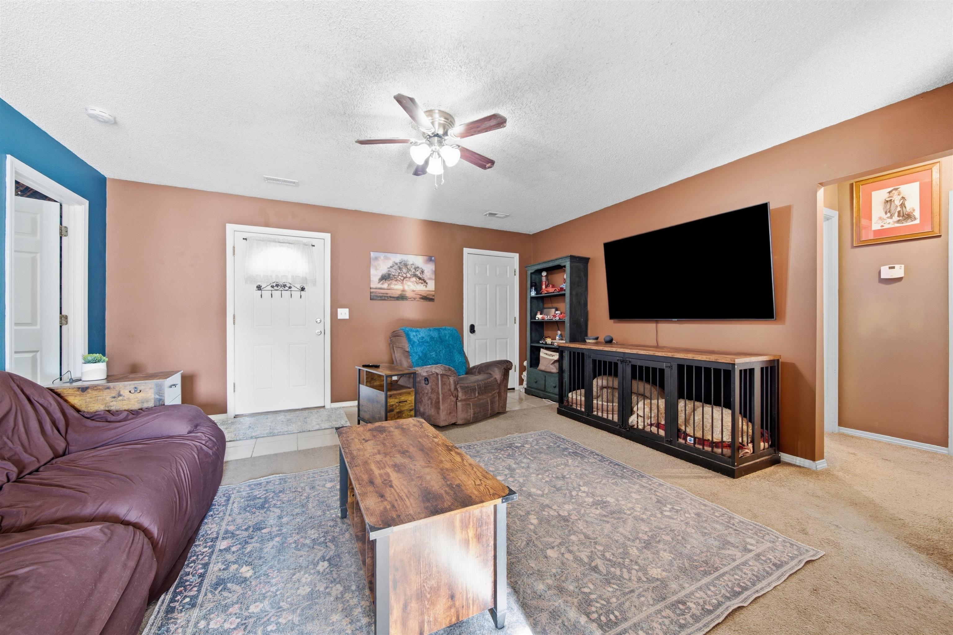 4538 S Fern Ave Property Photo 8