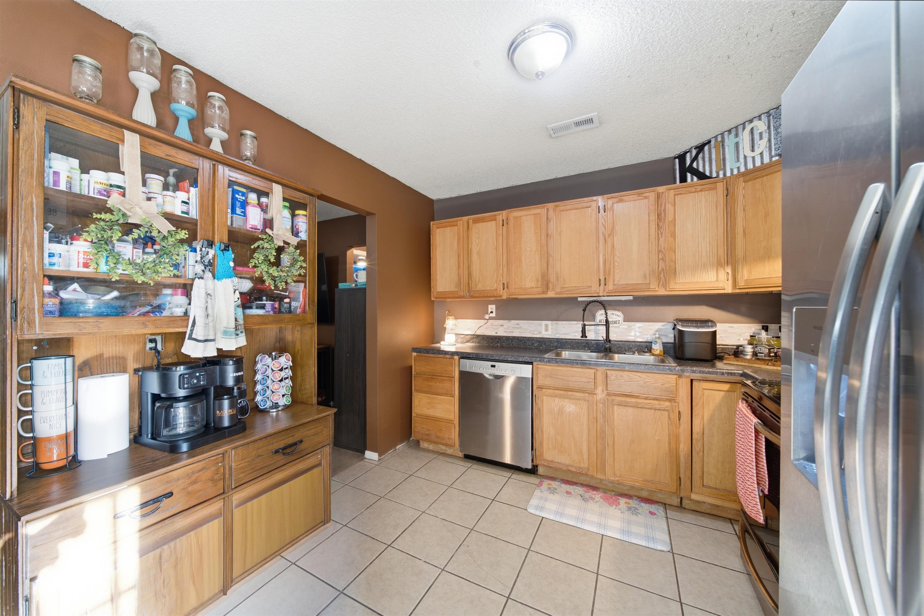 4538 S Fern Ave Property Photo 11