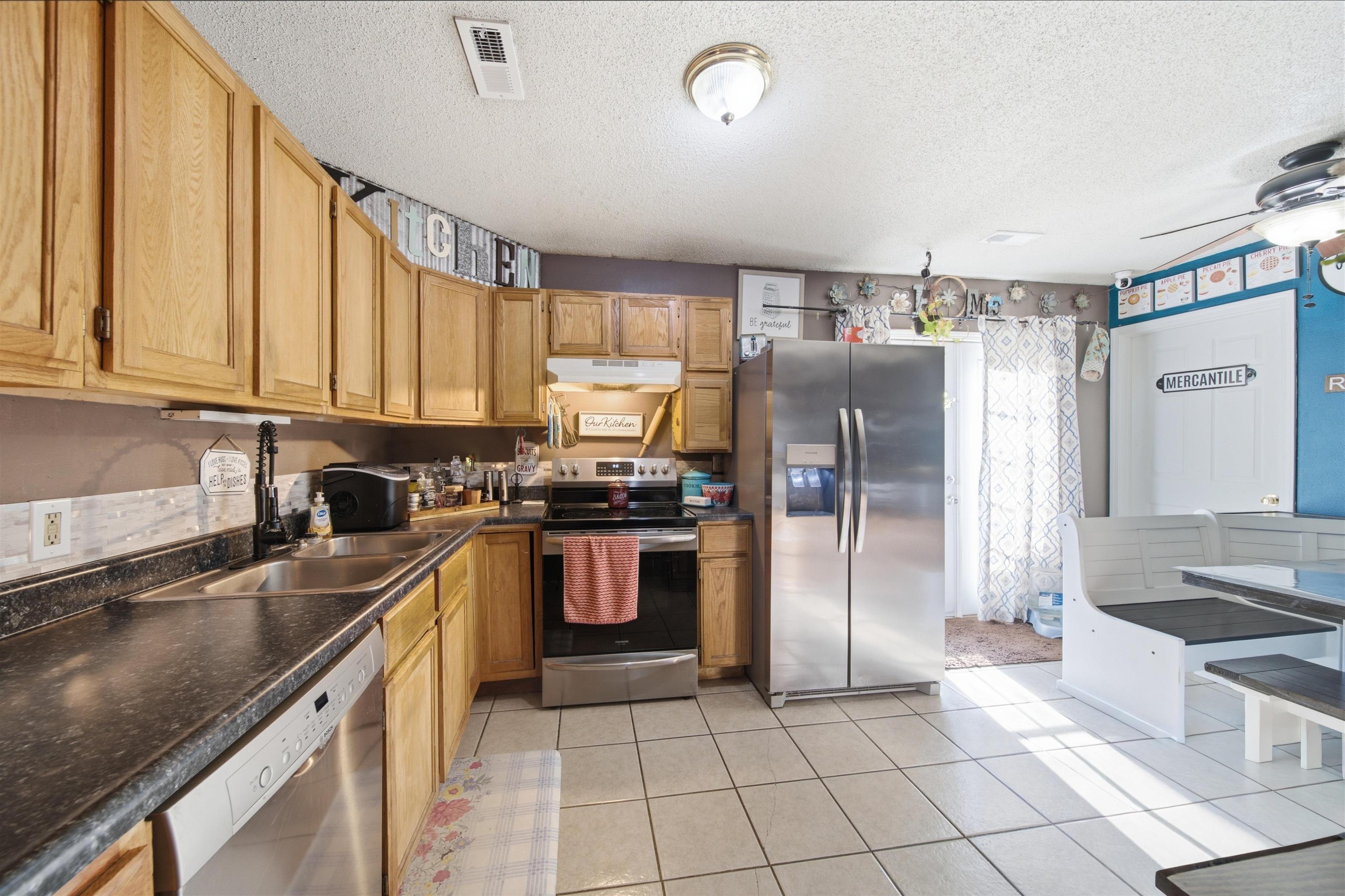 4538 S Fern Ave Property Photo 13