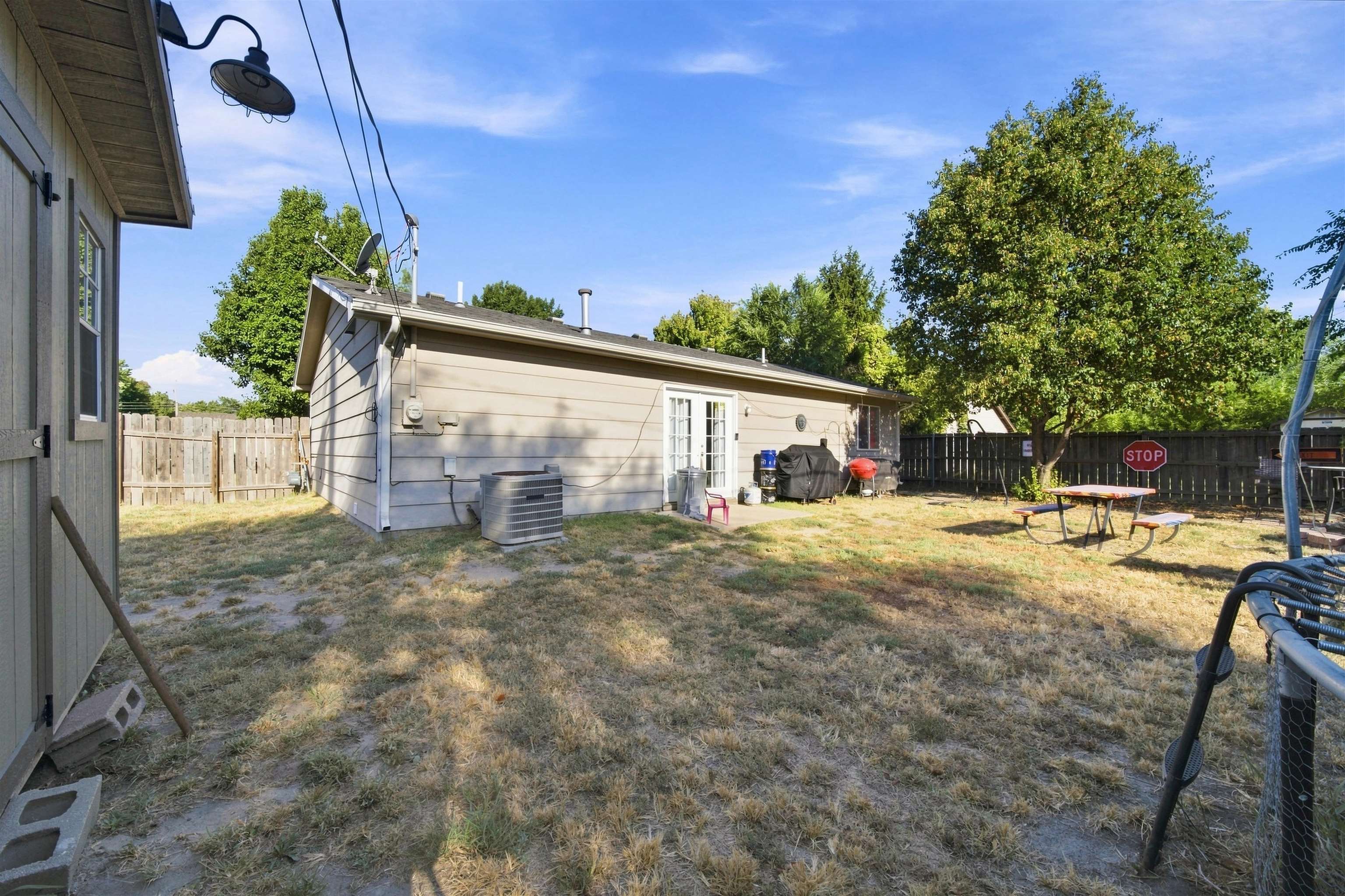 4538 S Fern Ave Property Photo 21