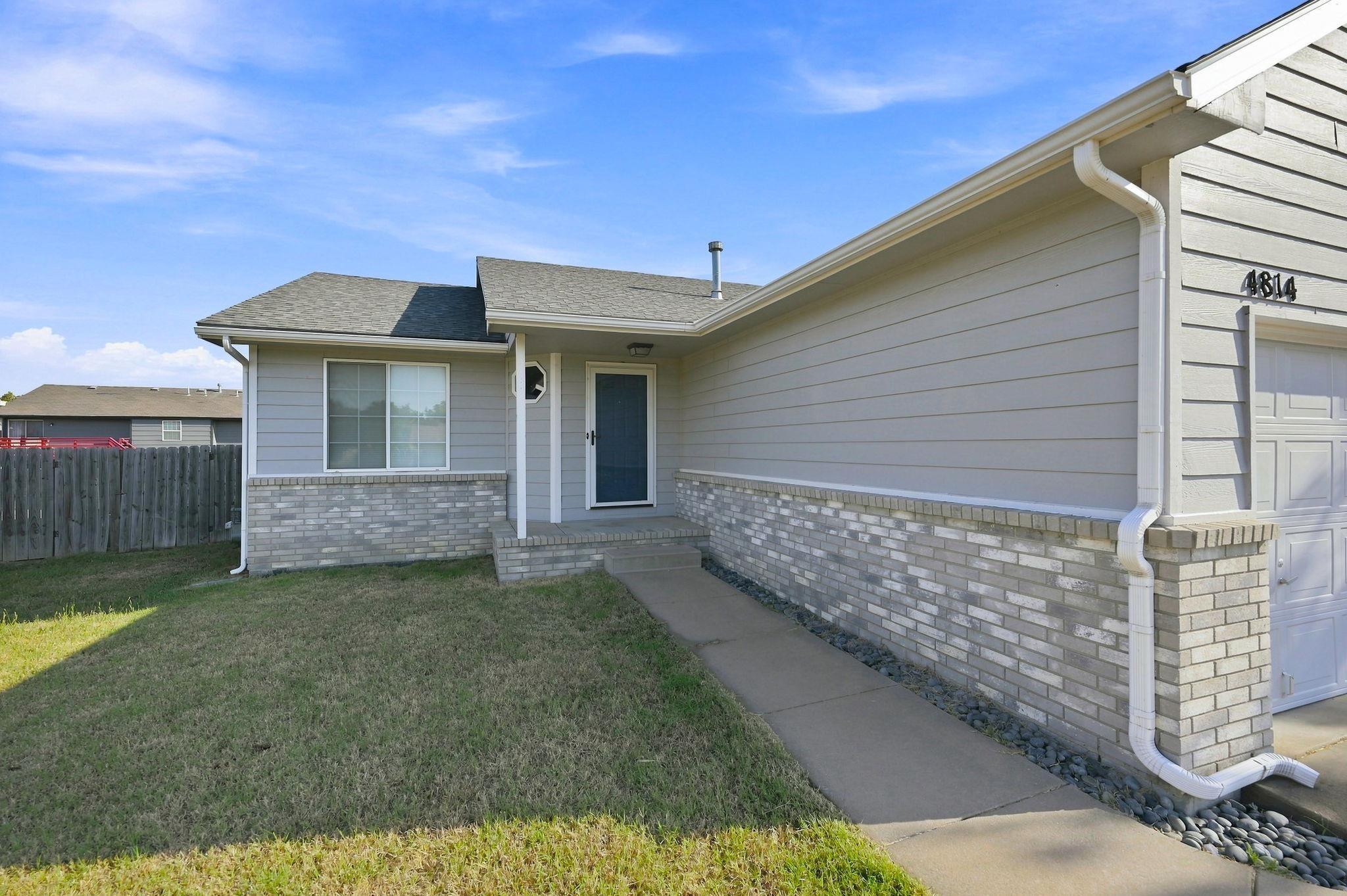 4814 E Pembrook St. Property Photo 4