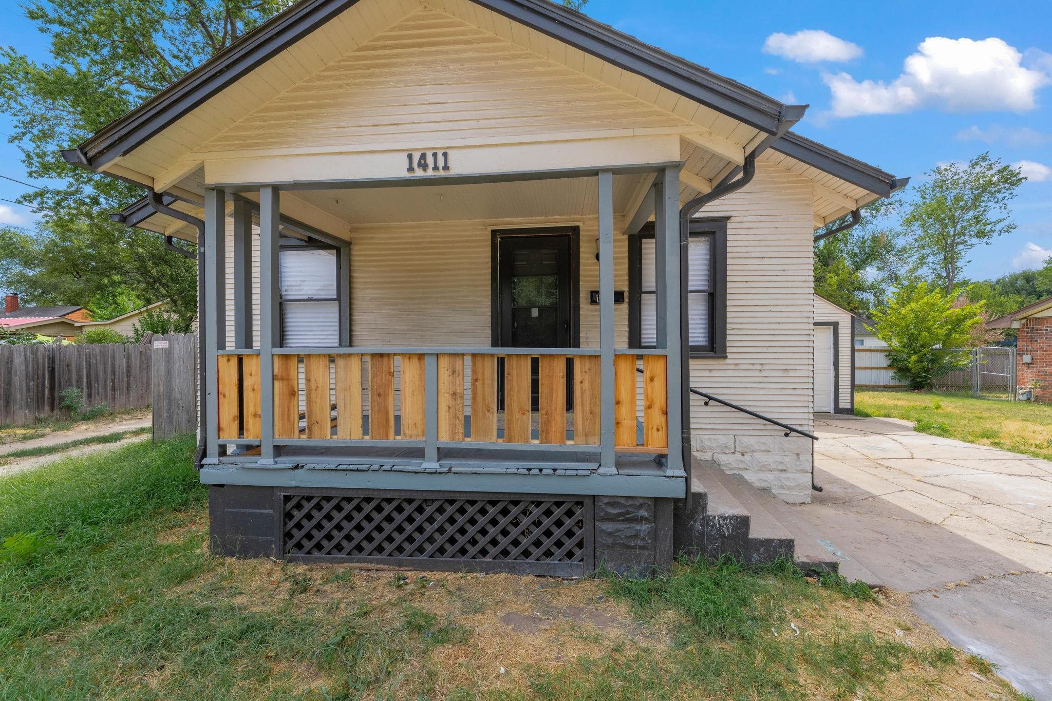 1411 E Boston Property Photo 3